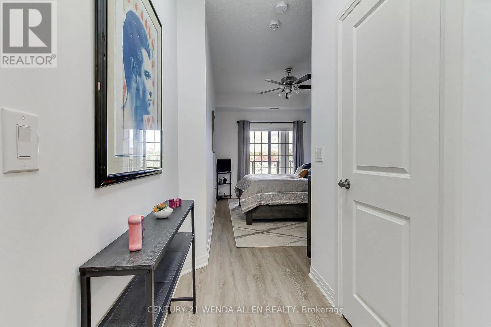 409 - 70 SHIPWAY AVENUE