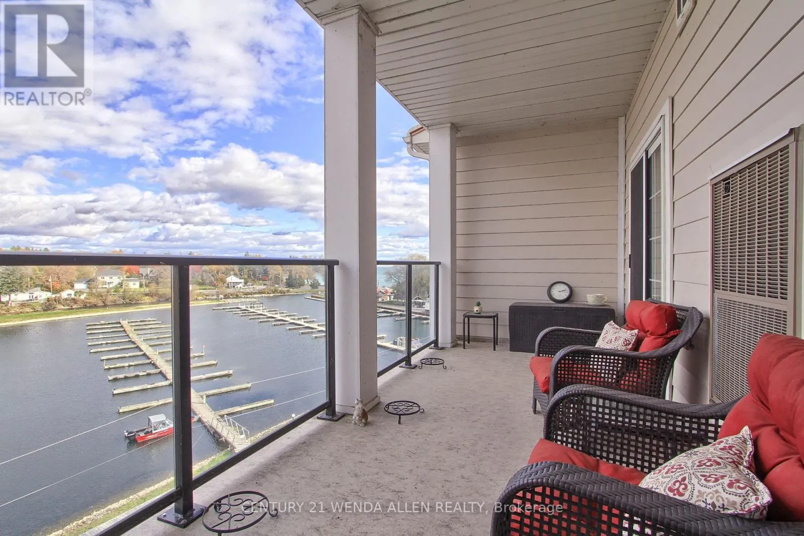 409 - 70 SHIPWAY AVENUE