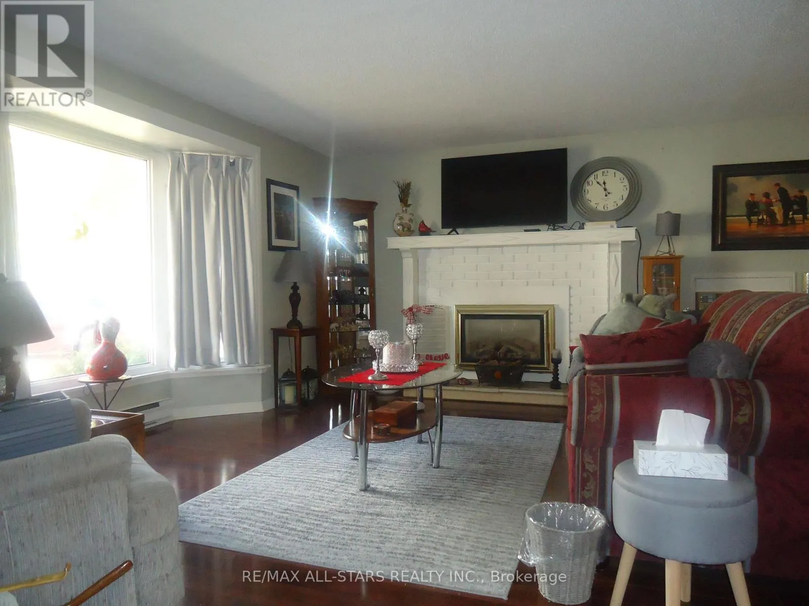 17 PINERIDGE COURT