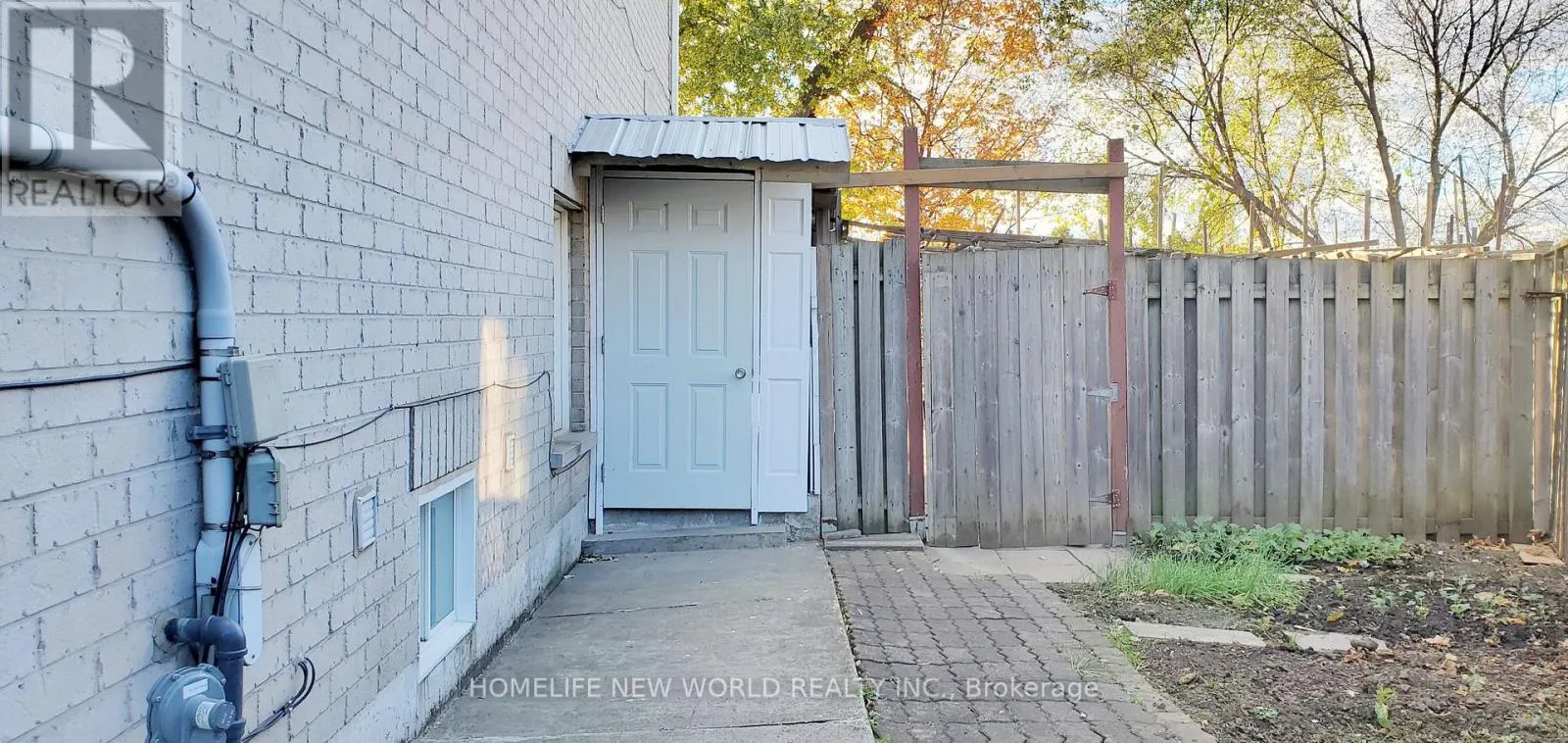 BASEMENT - 106 AYLESWORTH AVENUE
