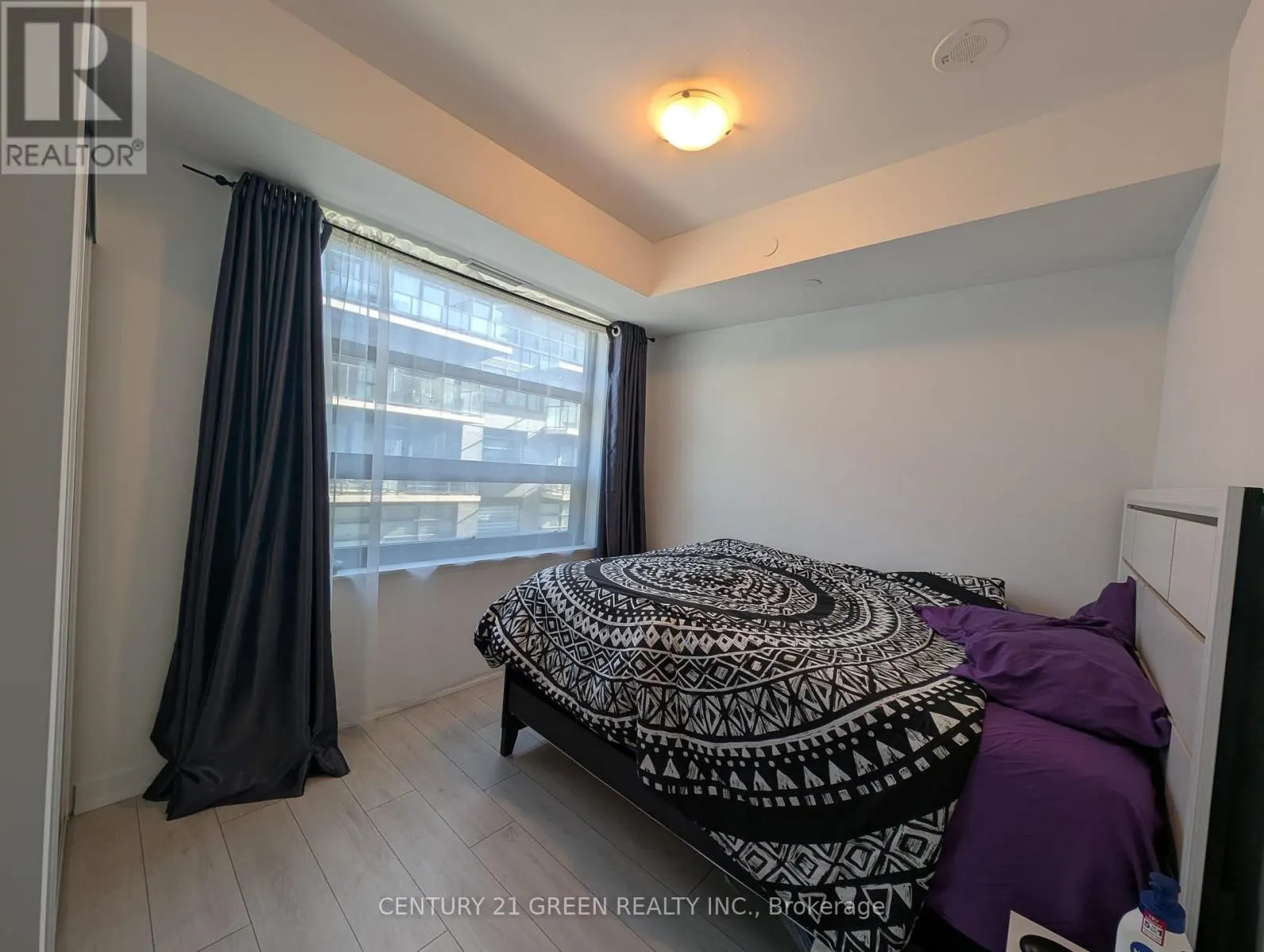 323C - 1612 CHARLES STREET