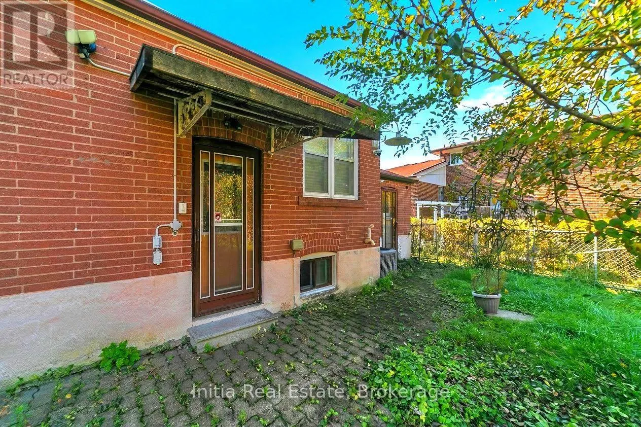 95 REIDMOUNT AVENUE