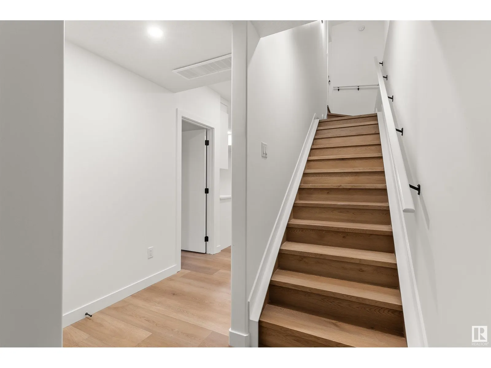 4207 38 ST