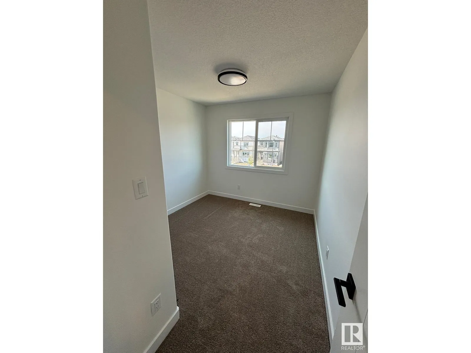 4207 38 ST