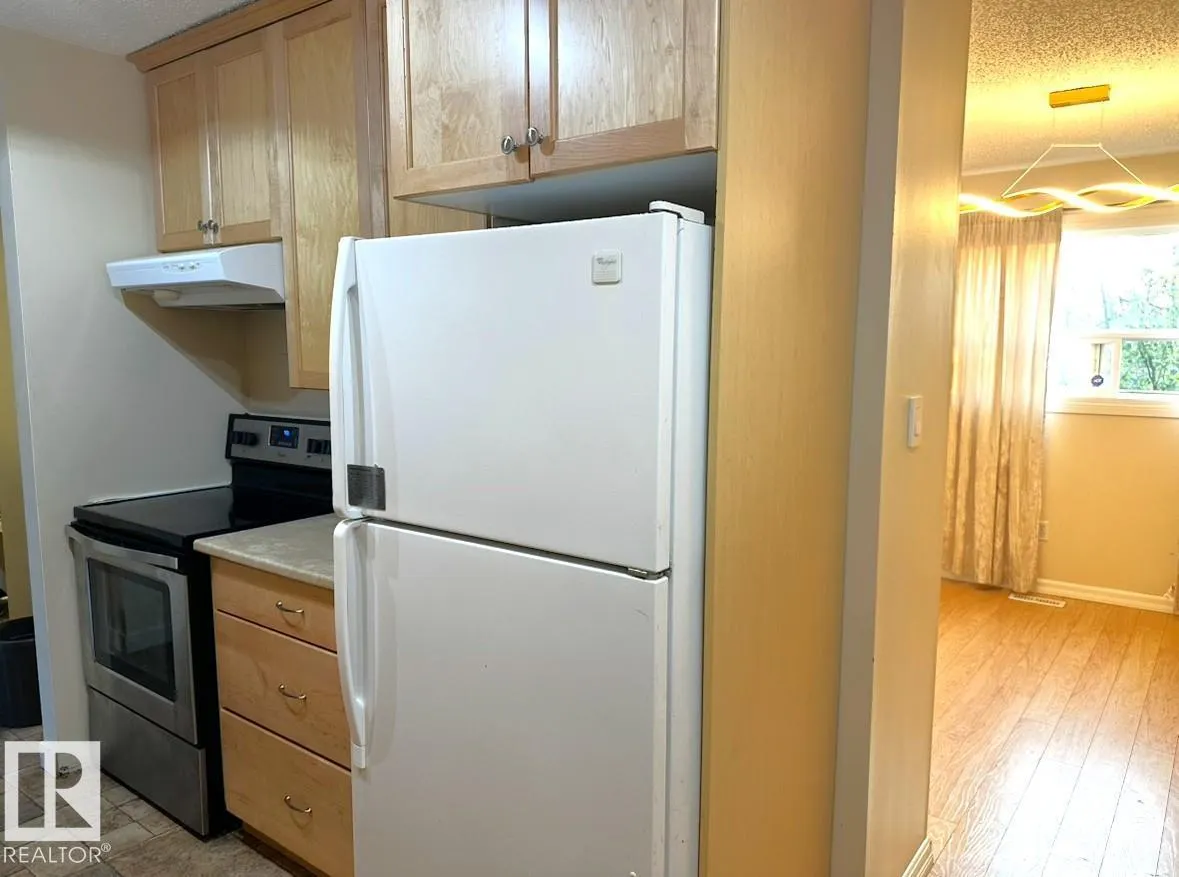 2967 130 AV NW
