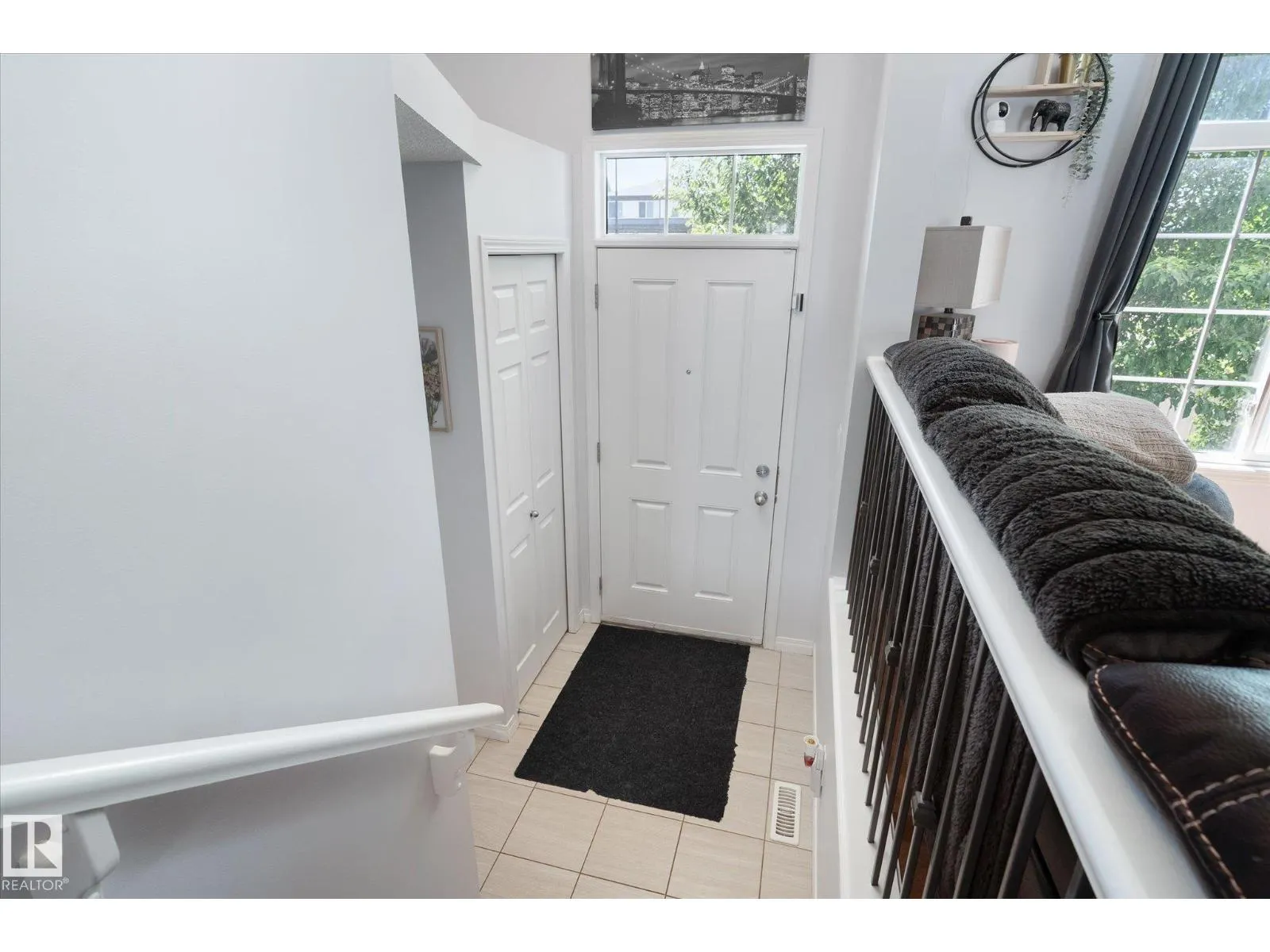 #53 9151 SHAW WY SW