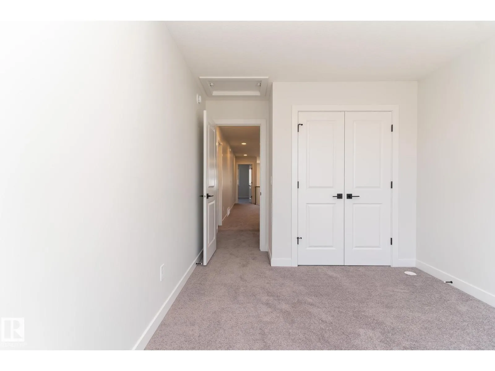 2504 158 ST SW