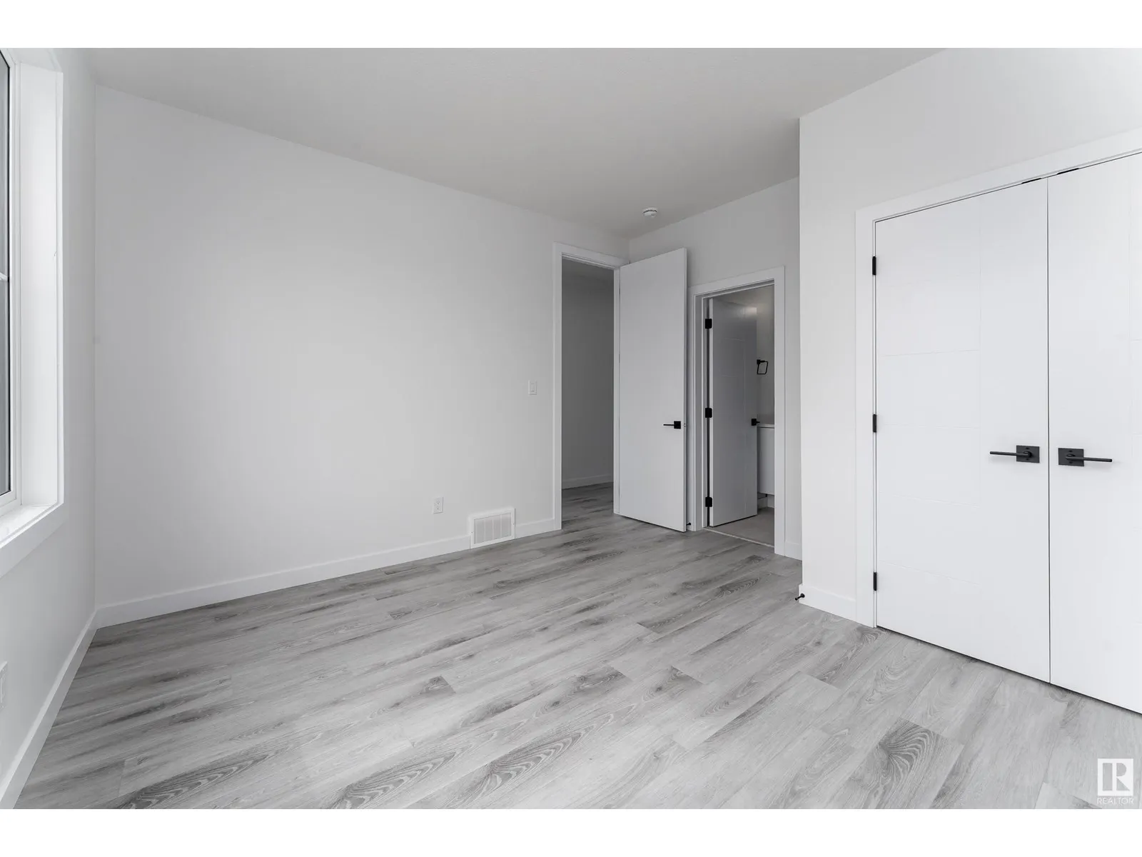 145 Graybriar DR