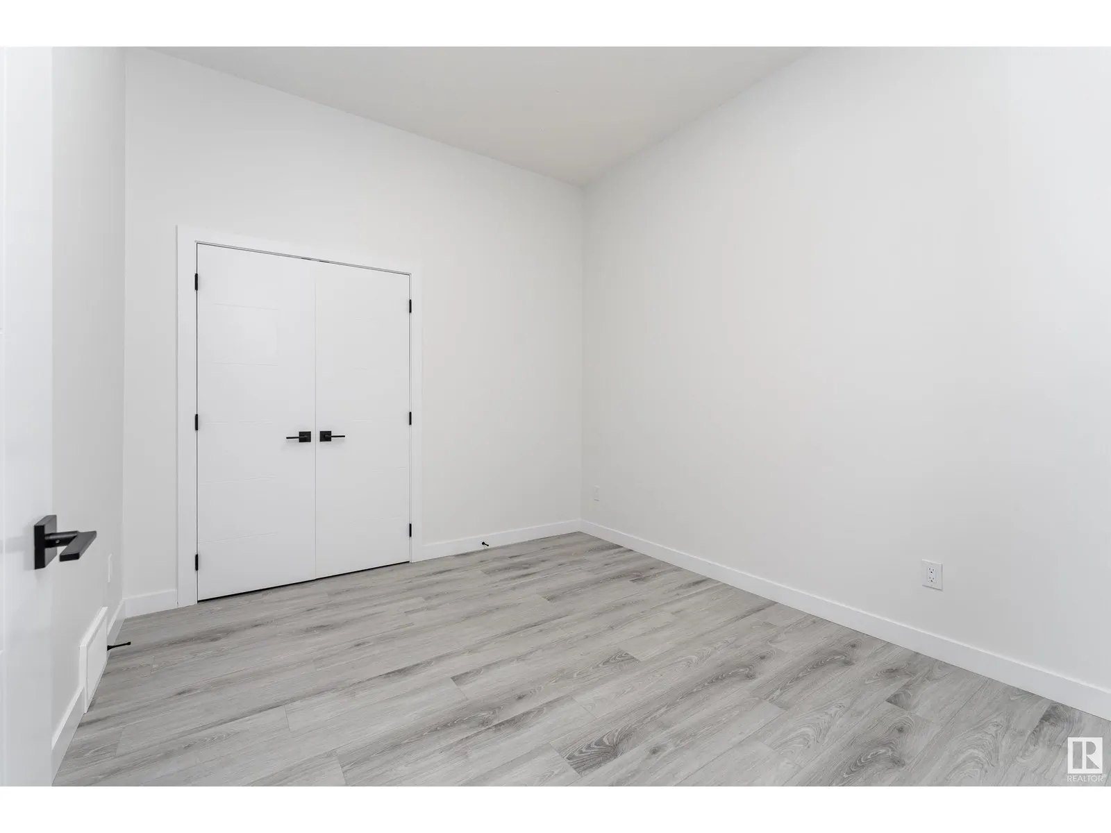 145 Graybriar DR