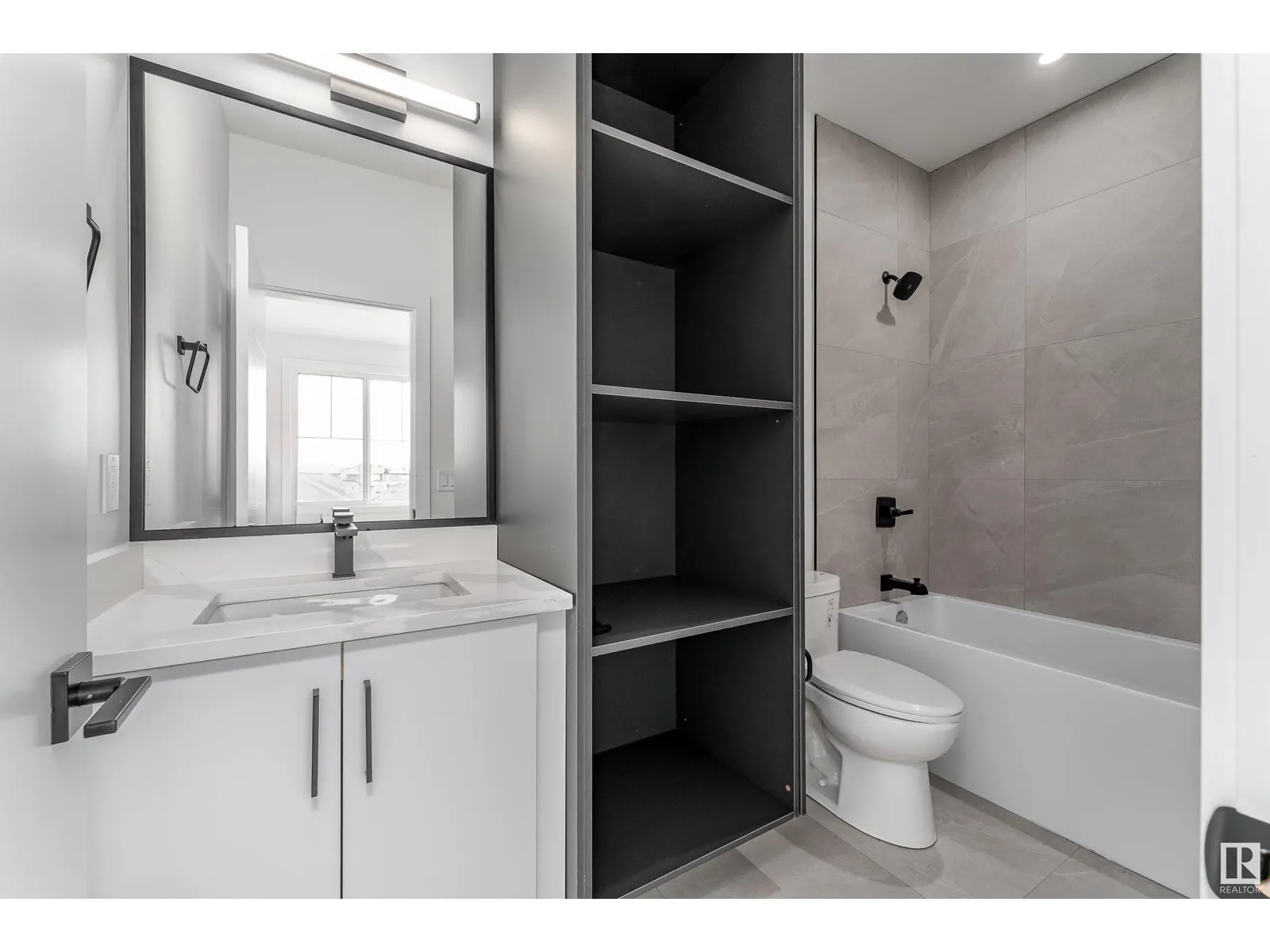 145 Graybriar DR