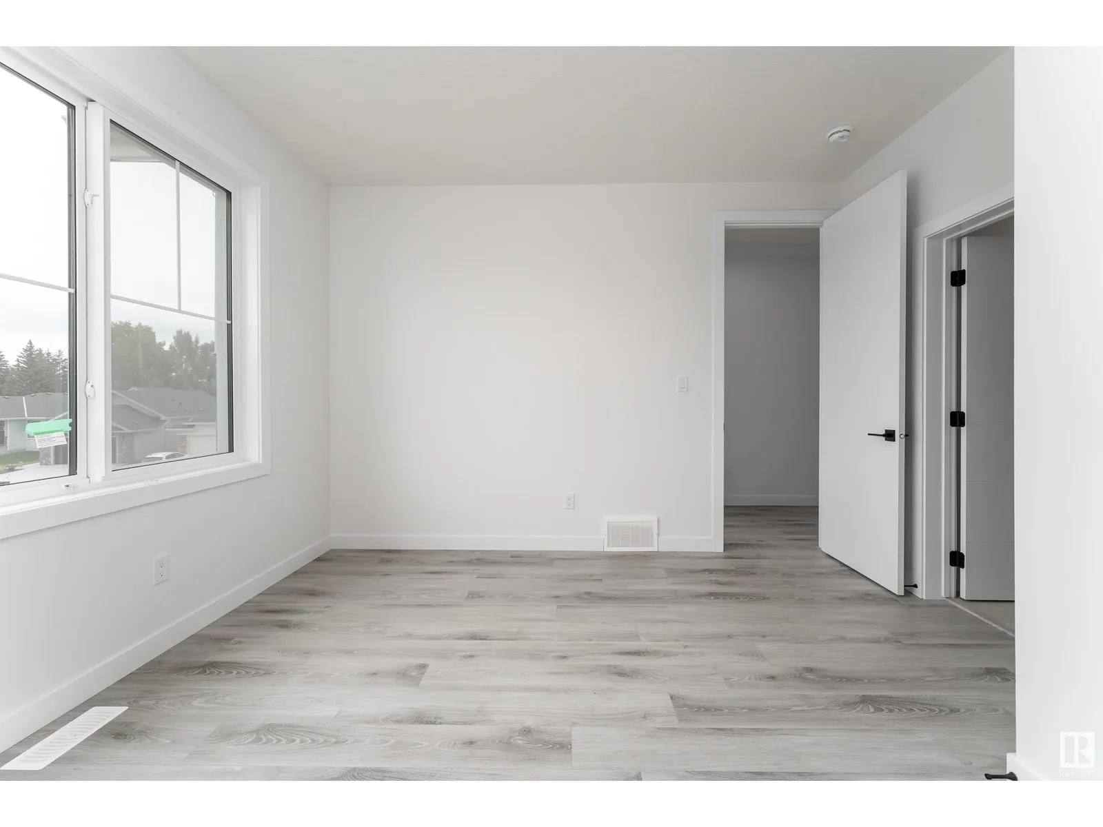 145 Graybriar DR