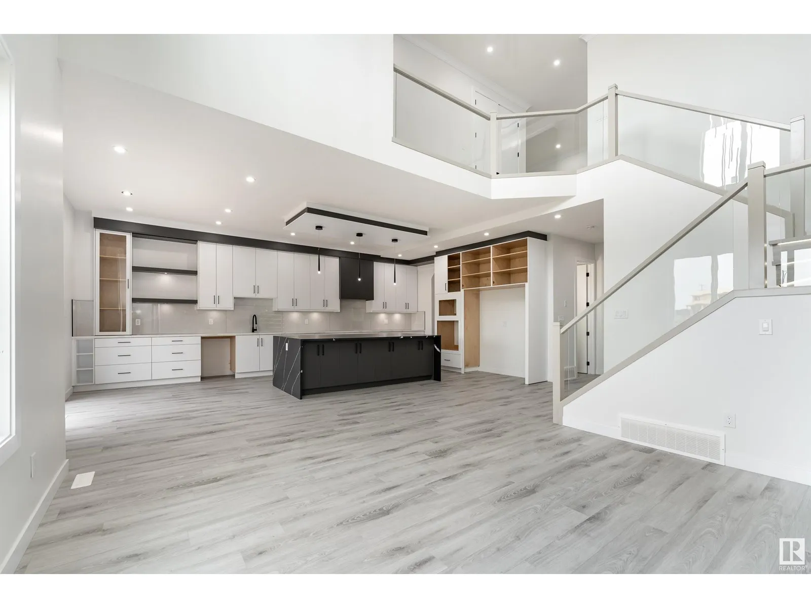 145 Graybriar DR