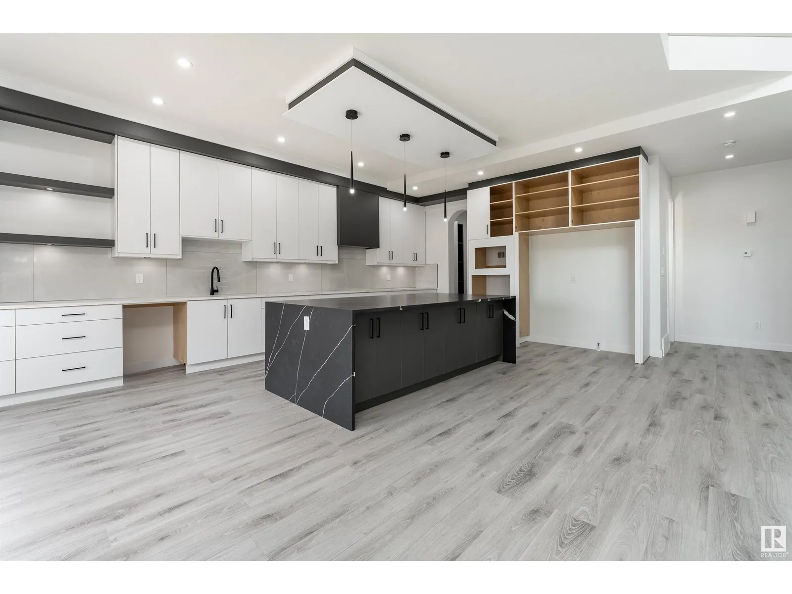 145 Graybriar DR