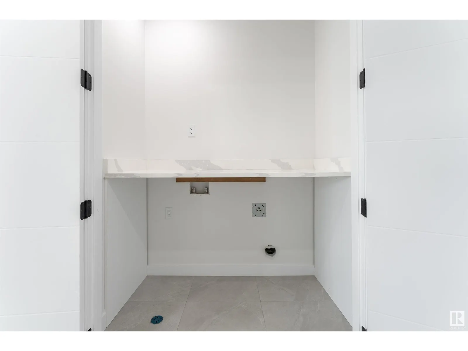 145 Graybriar DR
