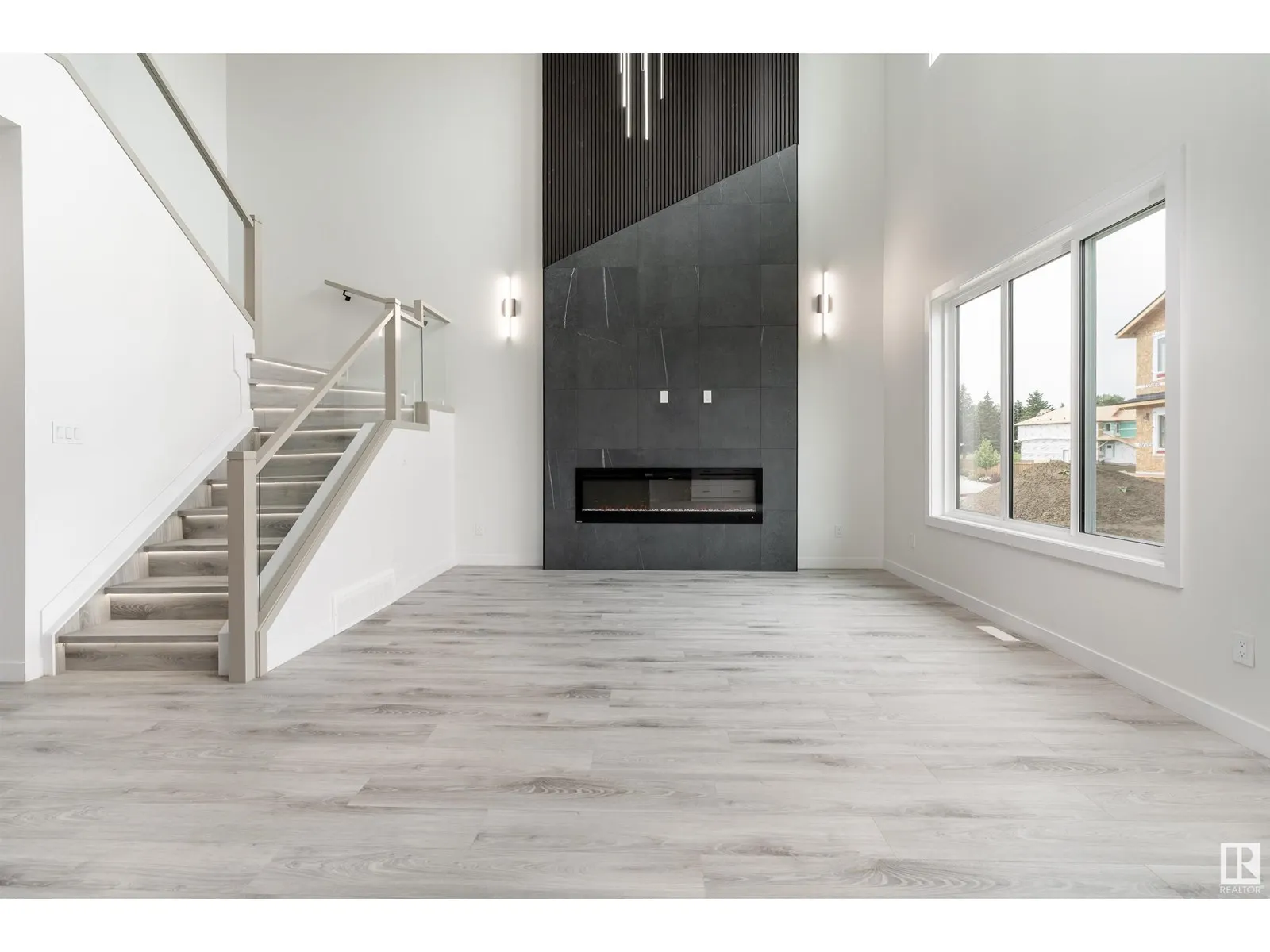 145 Graybriar DR
