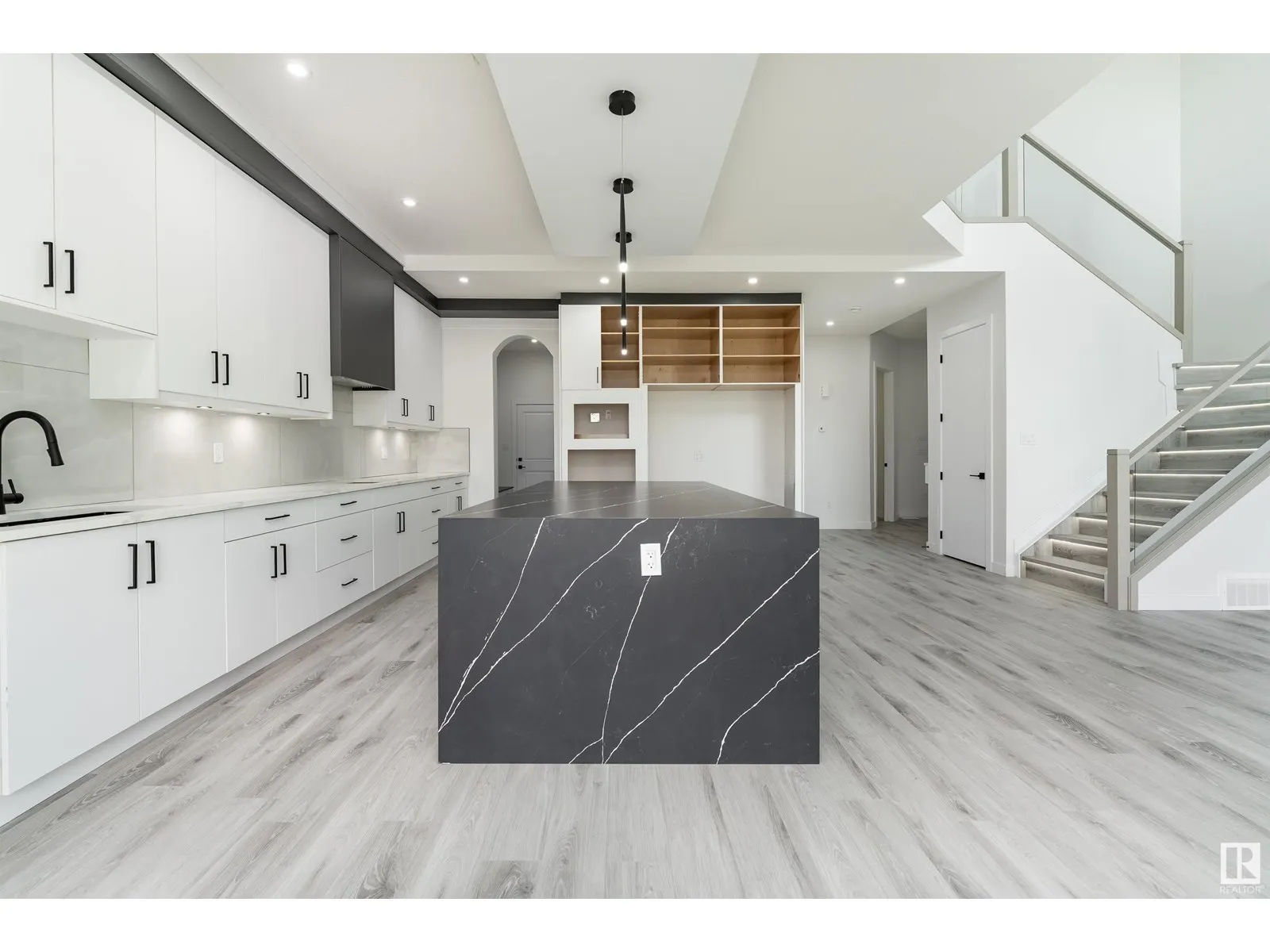 145 Graybriar DR
