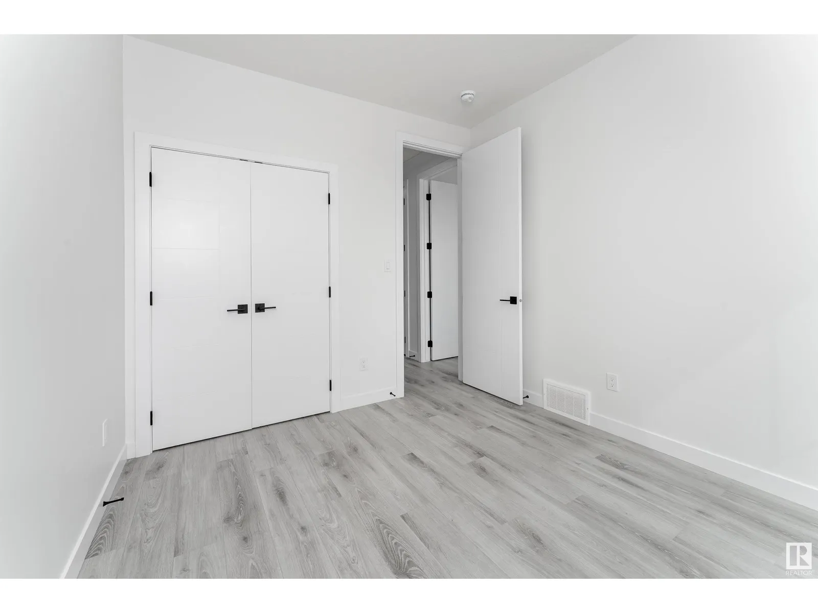 145 Graybriar DR