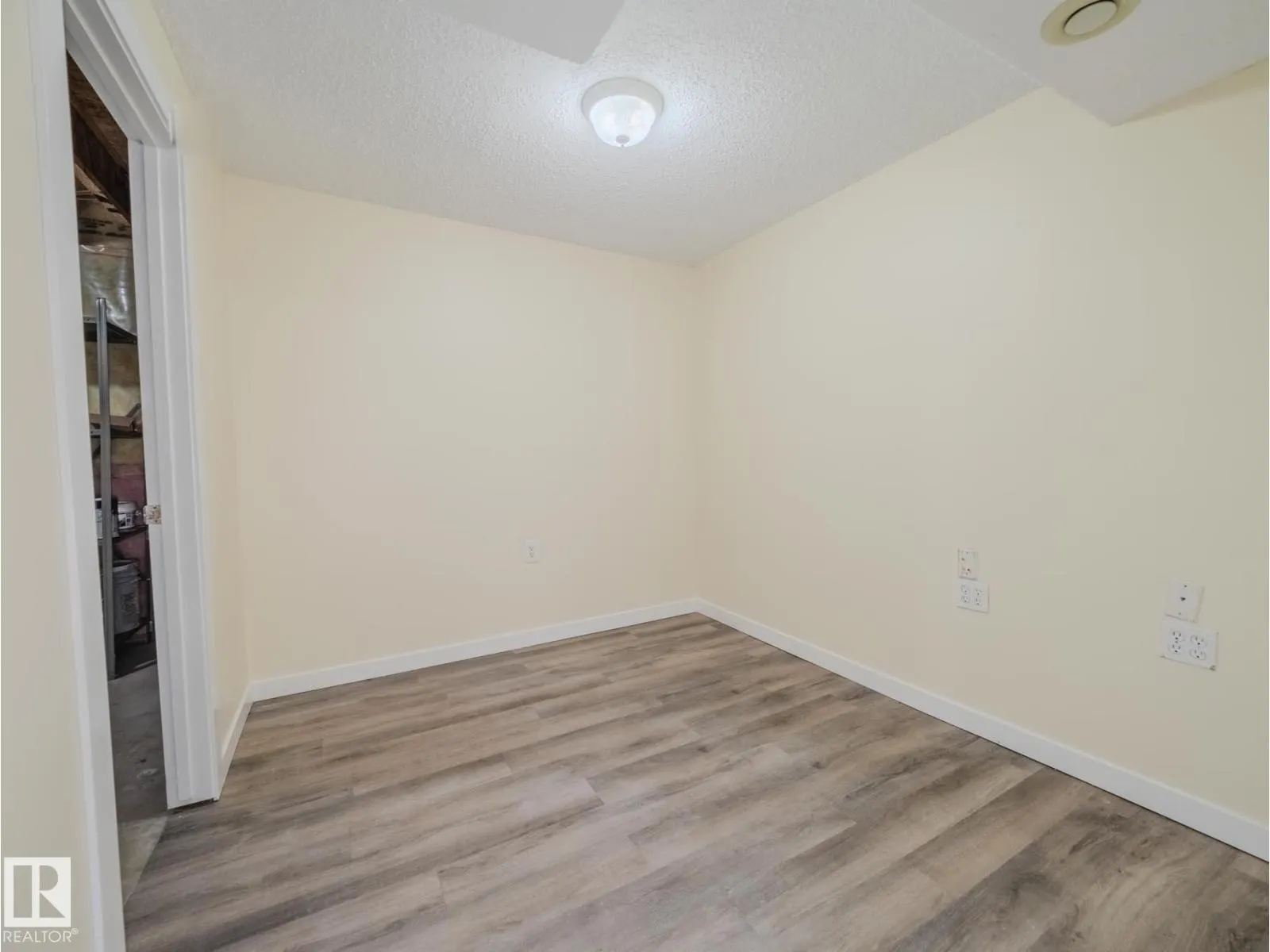 15013 135A ST NW