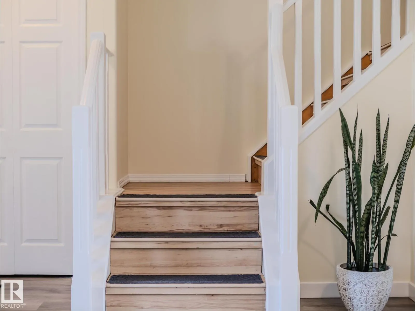 15013 135A ST NW