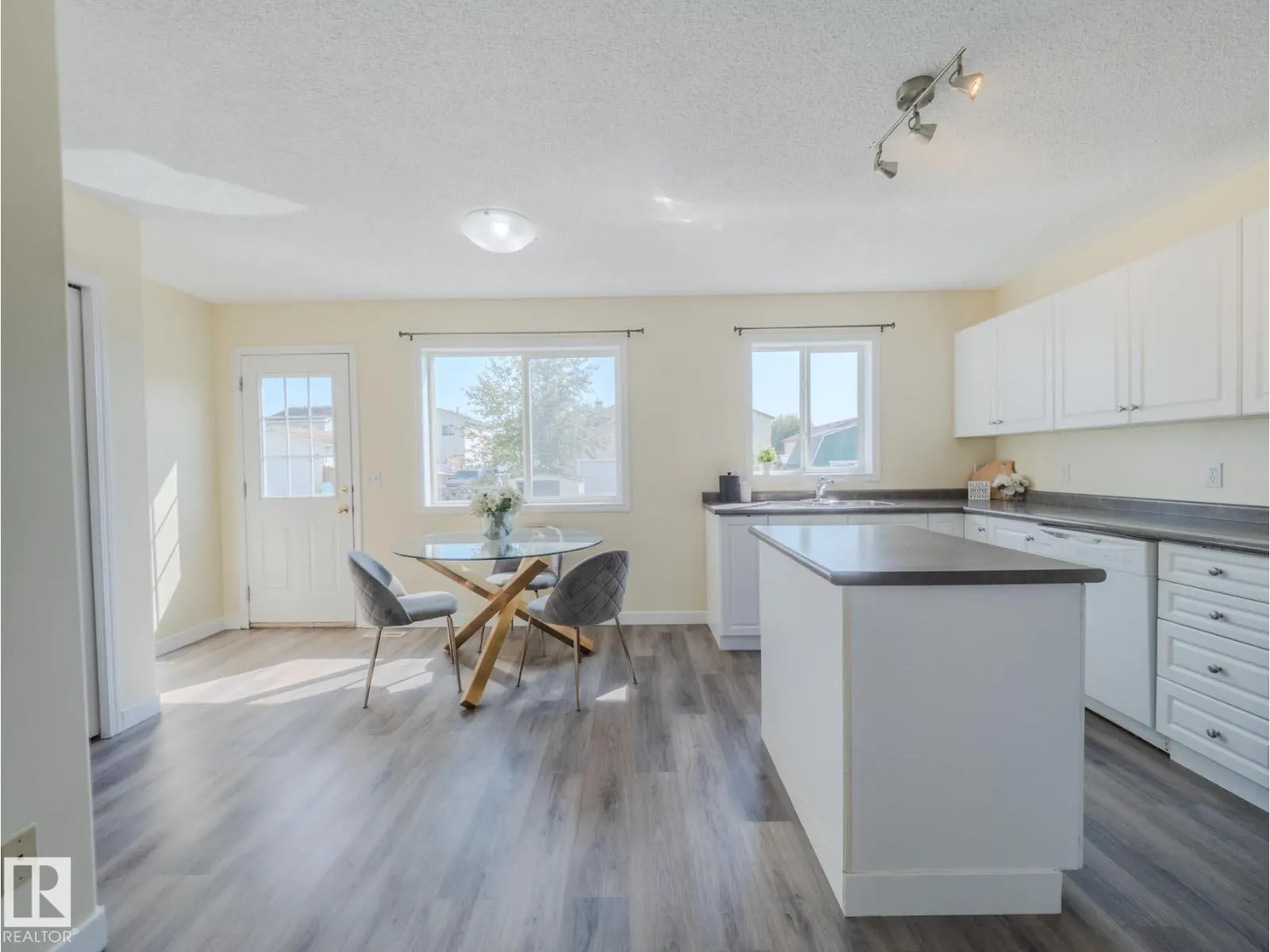 15013 135A ST NW