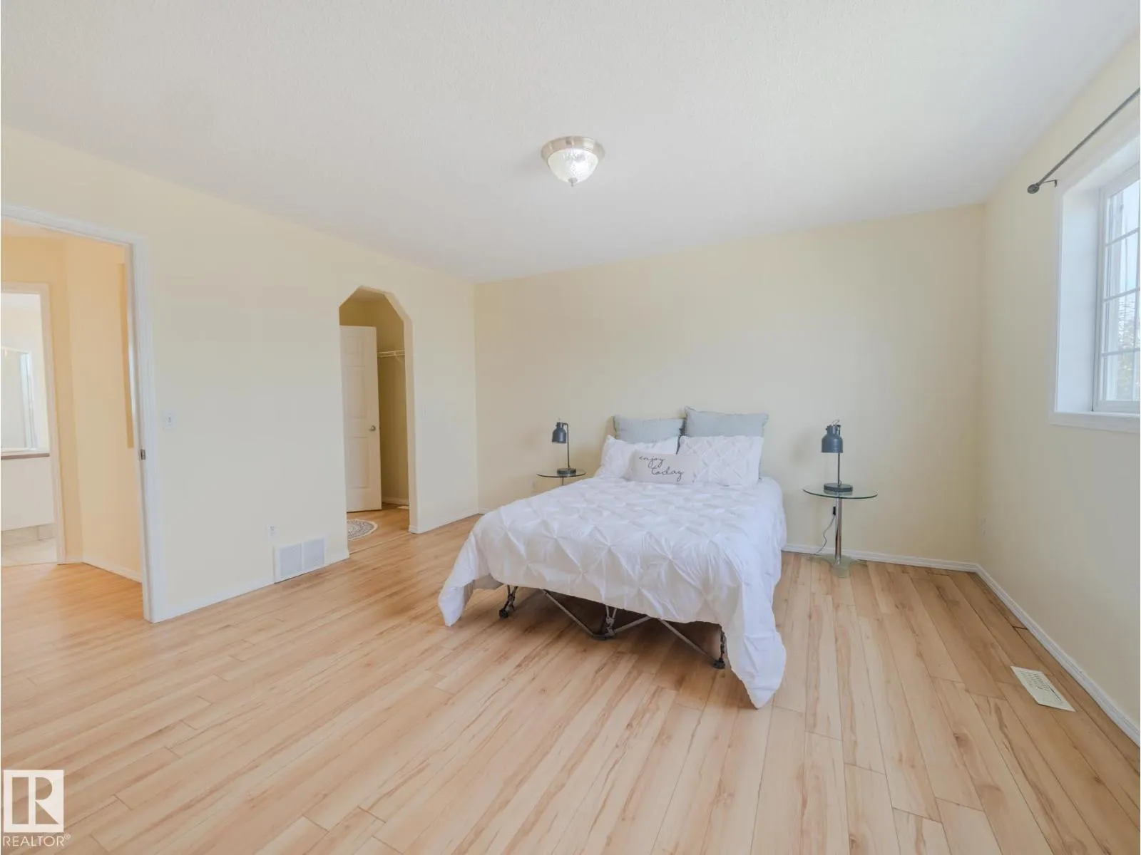 15013 135A ST NW