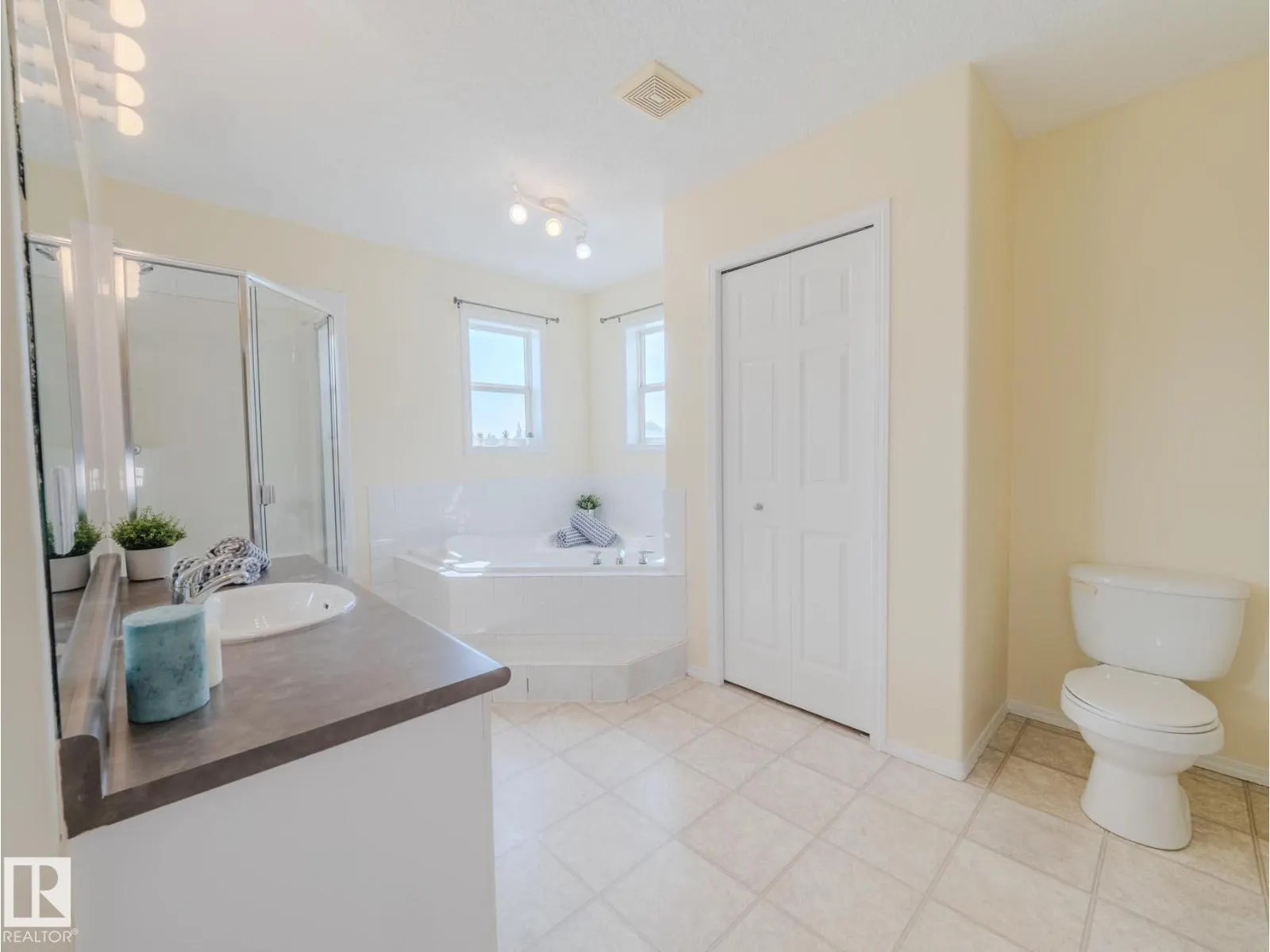 15013 135A ST NW