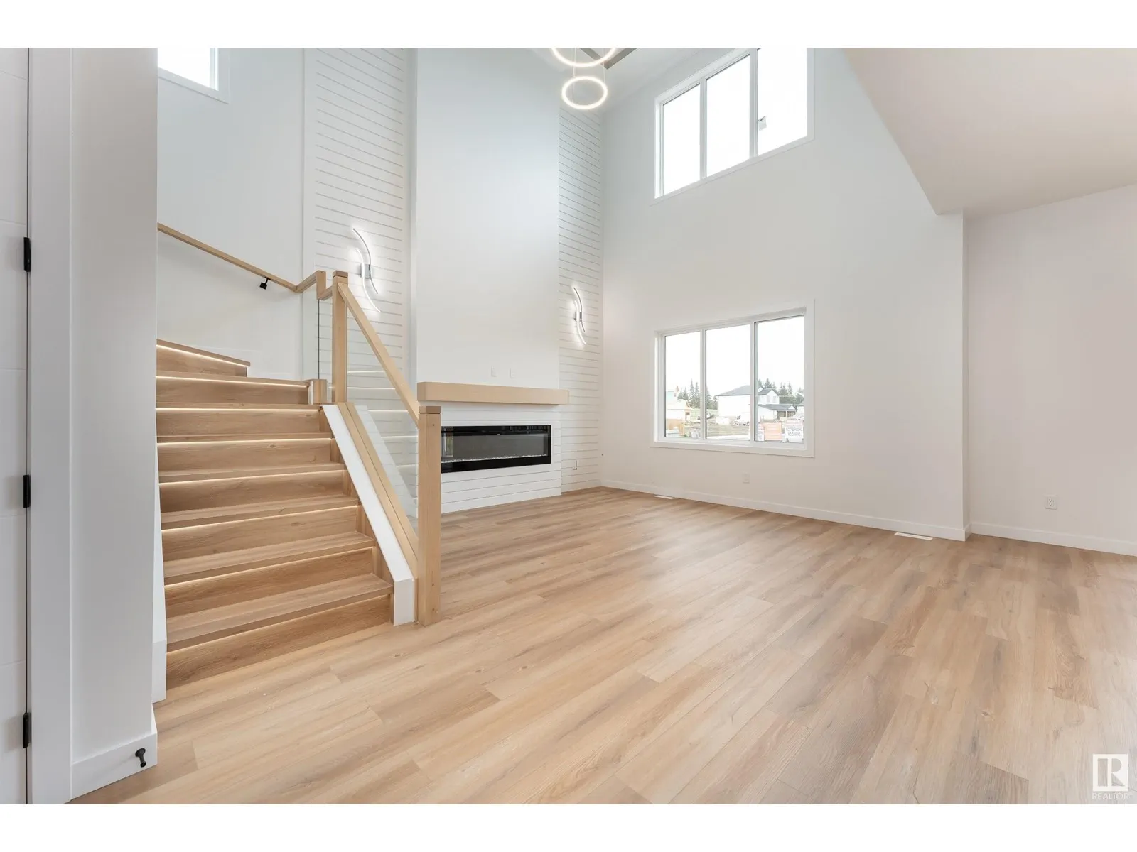 147 GRAYBRIAR DR