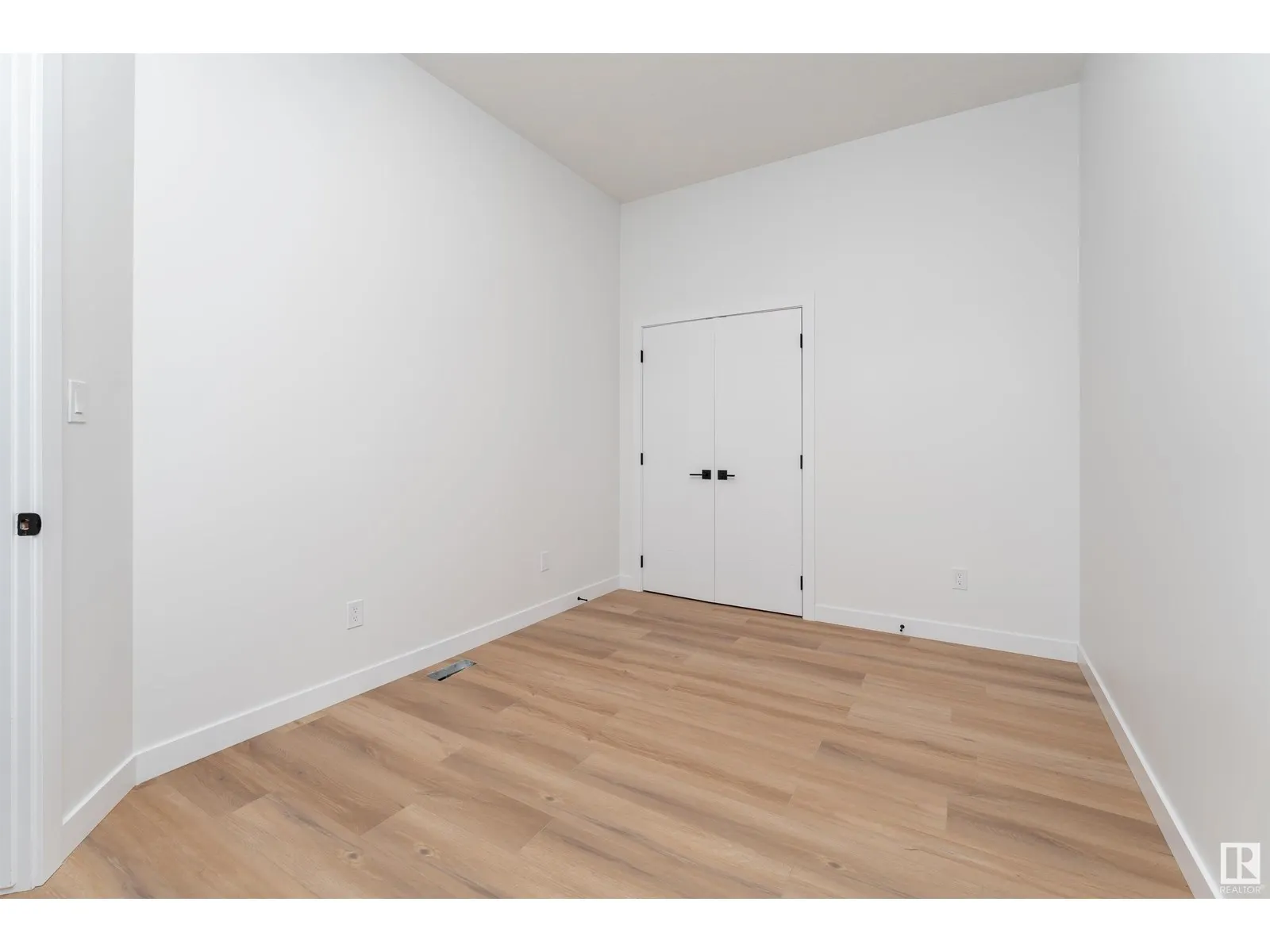 147 GRAYBRIAR DR
