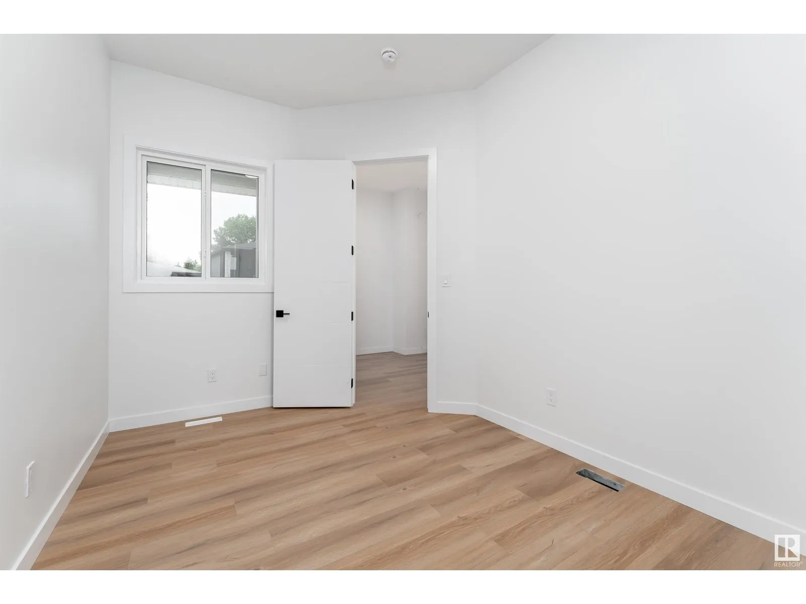 147 GRAYBRIAR DR