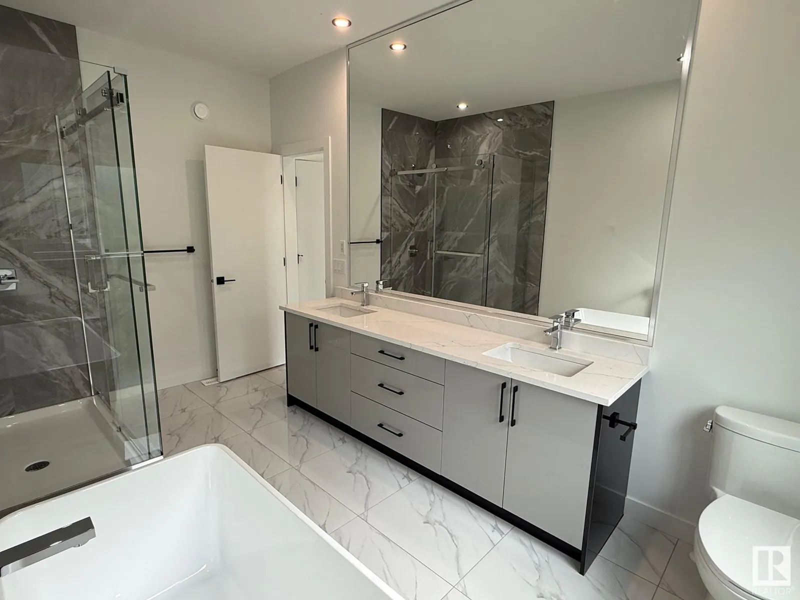 4912 46 ST