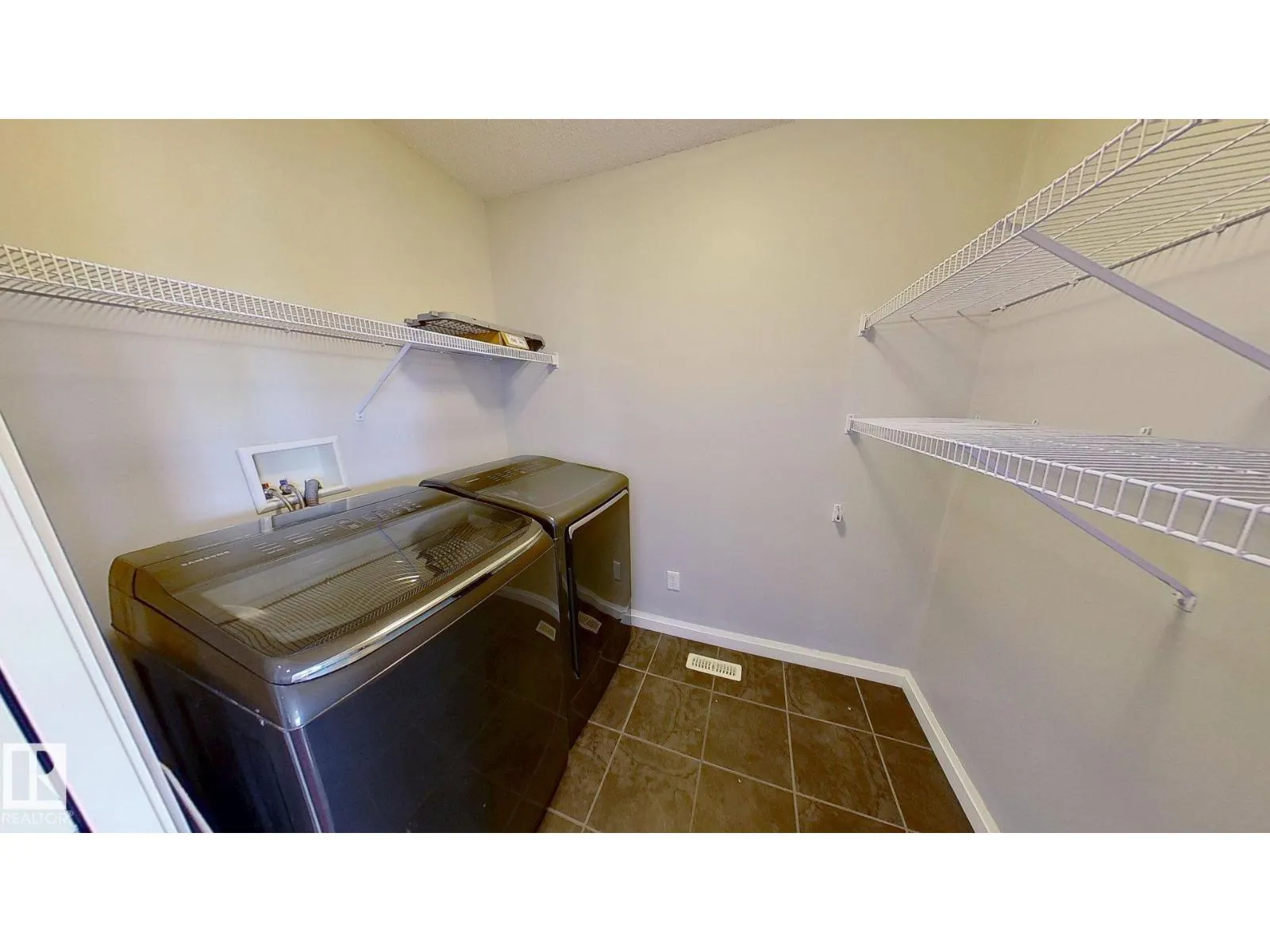 5168 SUNVIEW DR