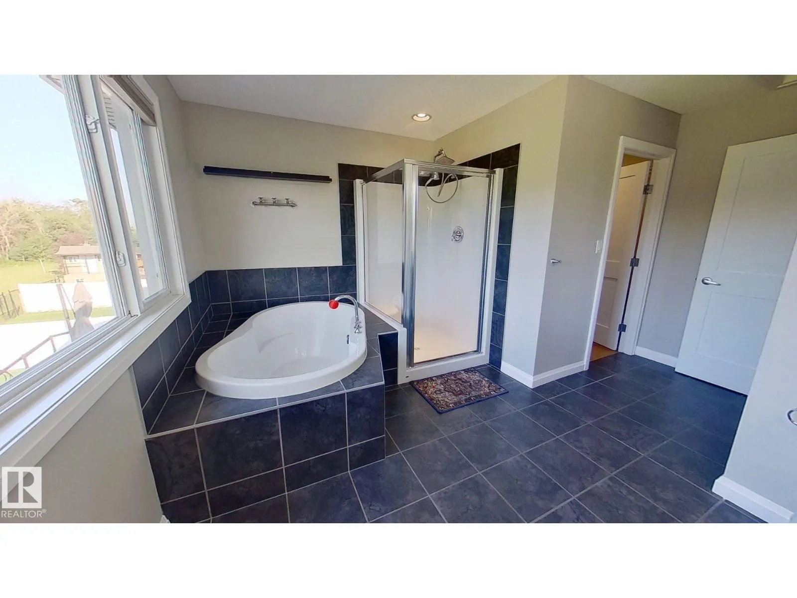 5168 SUNVIEW DR