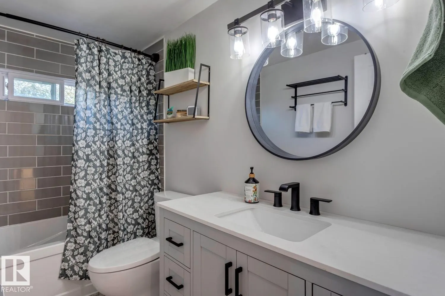 28 GREER CR