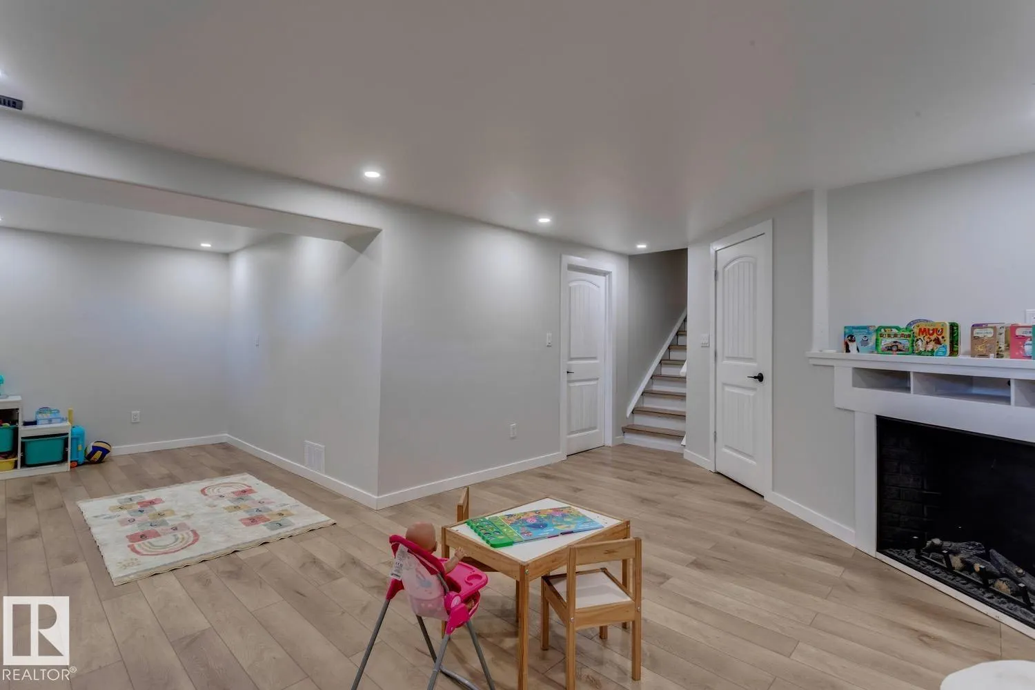 28 GREER CR