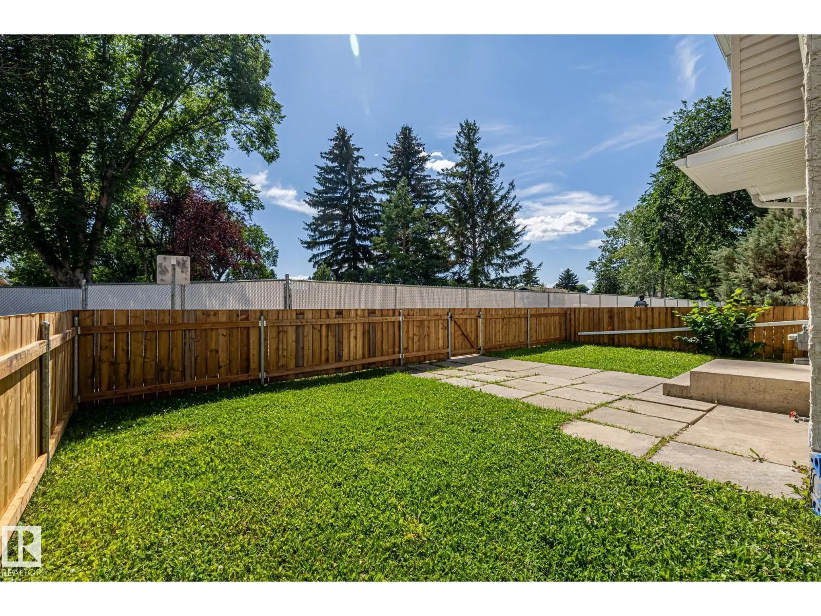 2B CLAREVIEW VG NW