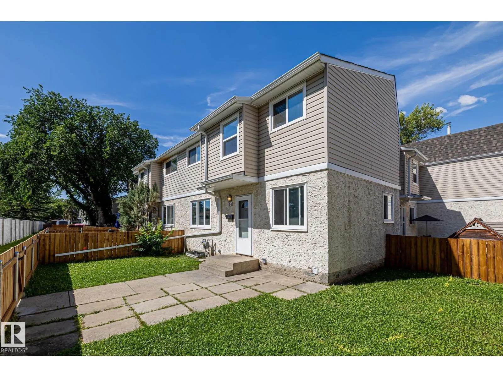 2B CLAREVIEW VG NW