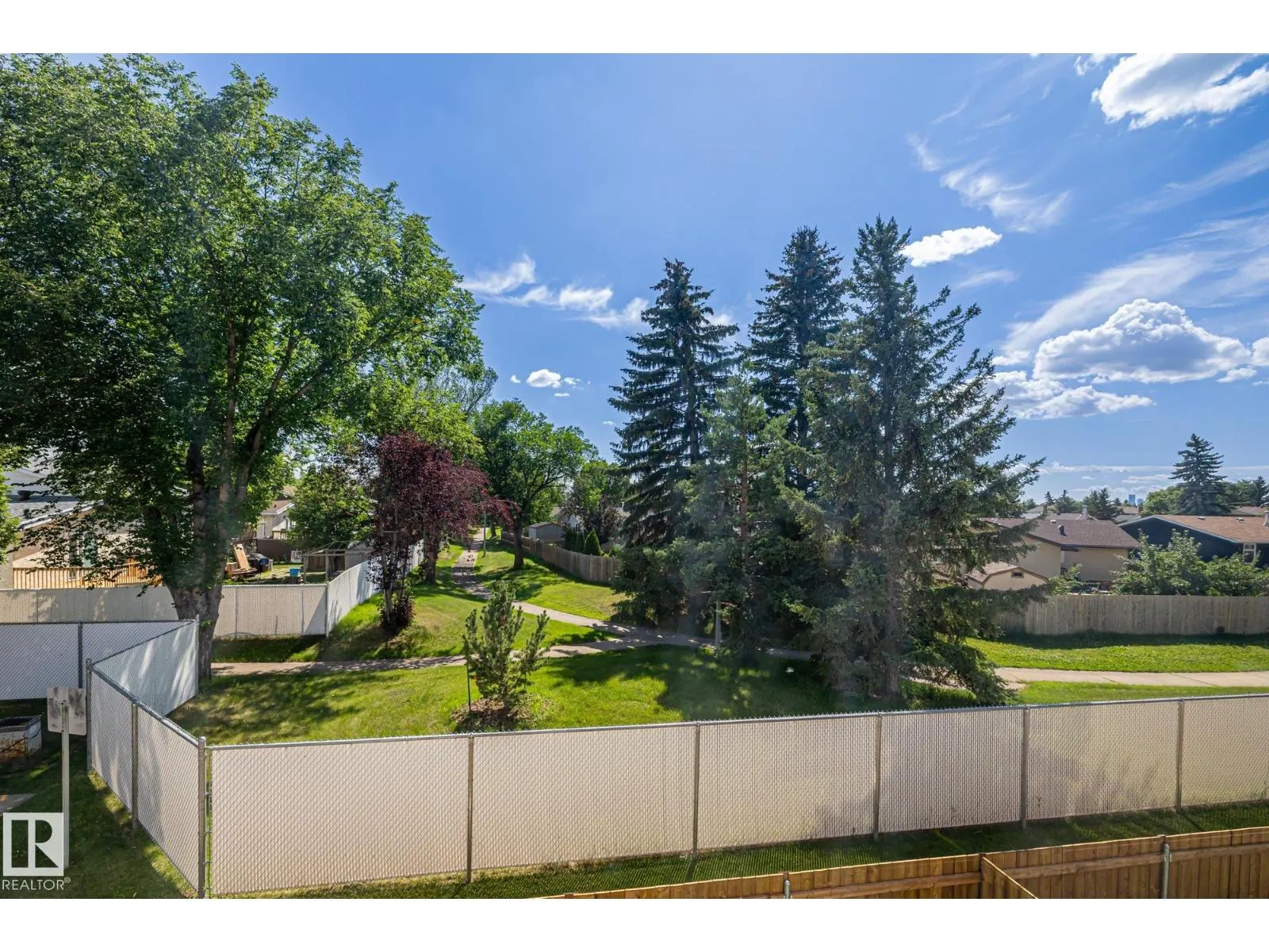 2B CLAREVIEW VG NW