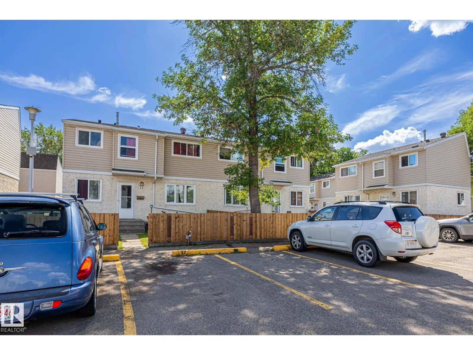 2B CLAREVIEW VG NW
