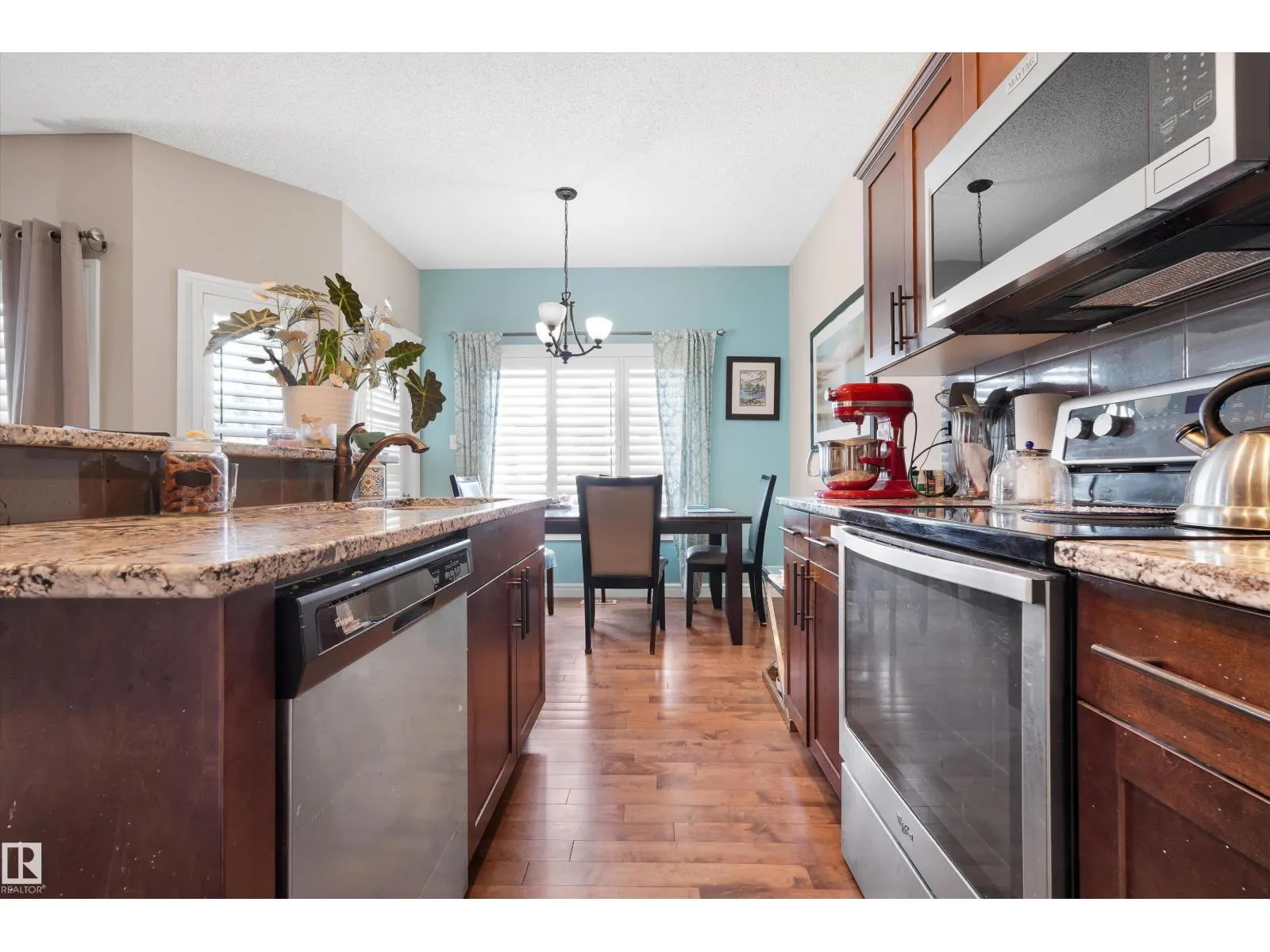 44 WOODBRIDGE LI