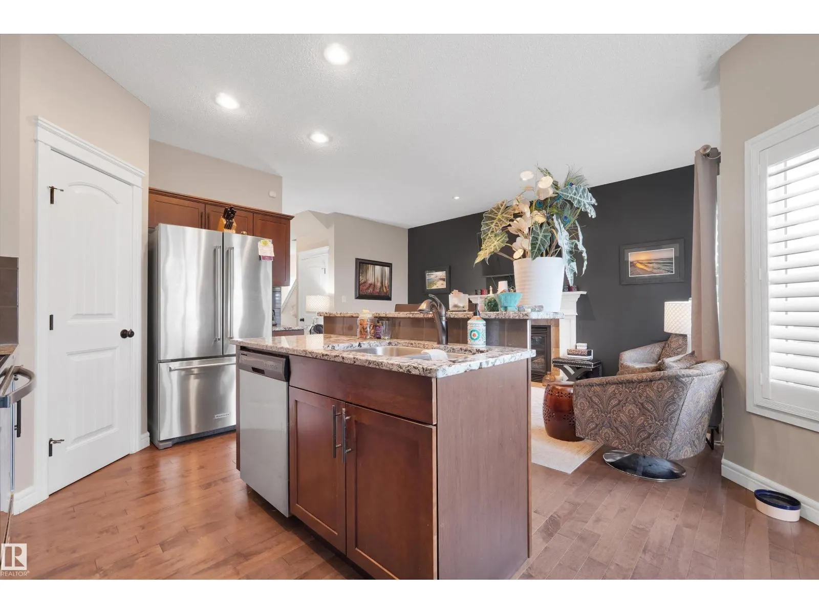 44 WOODBRIDGE LI
