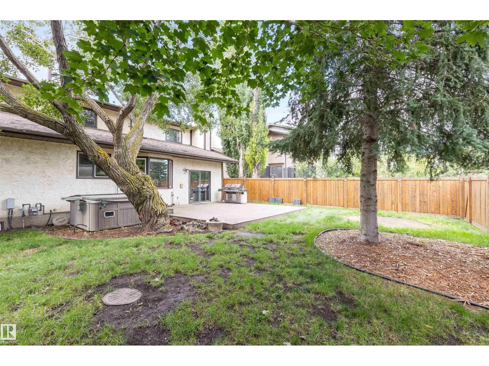 81 LANGHOLM DR