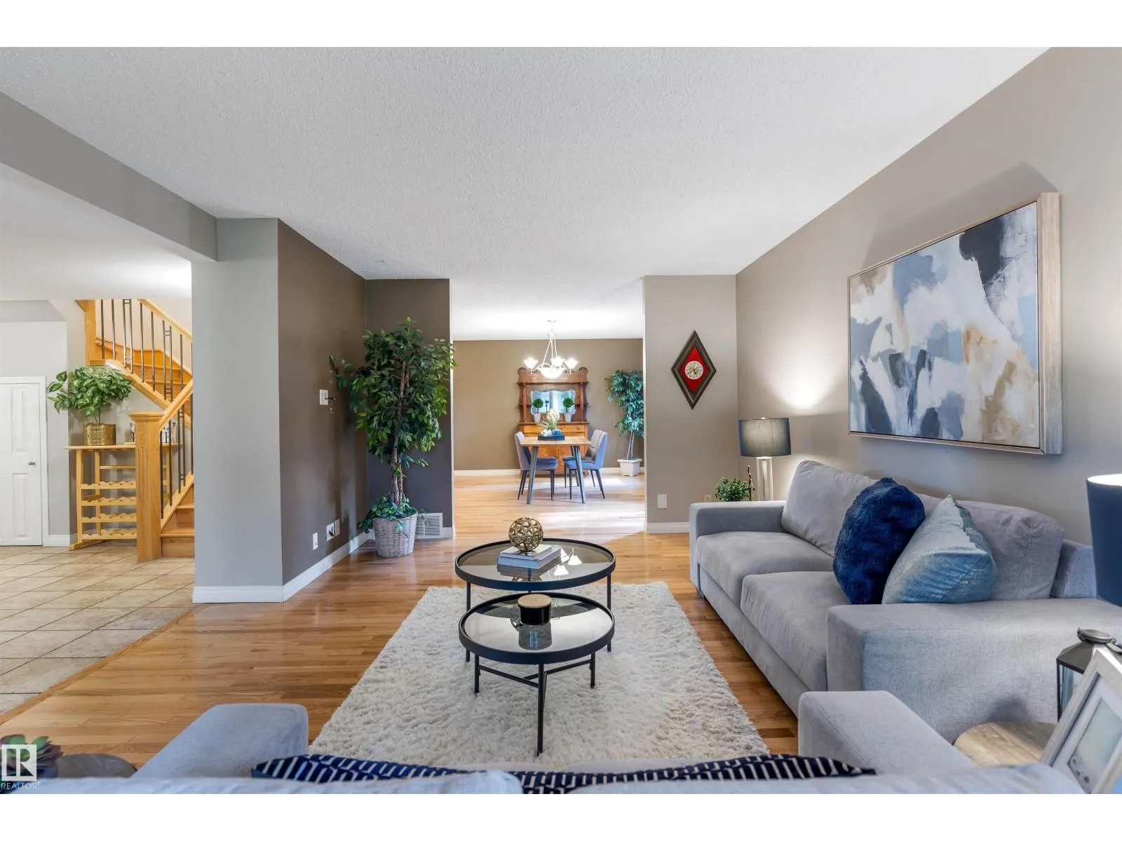 81 LANGHOLM DR