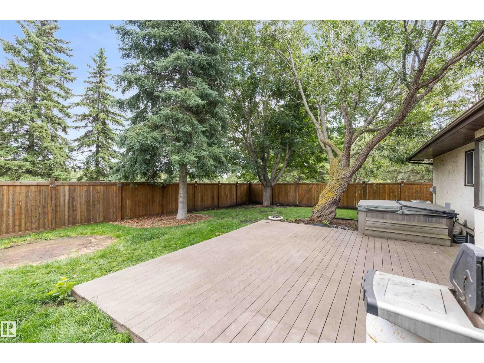 81 LANGHOLM DR