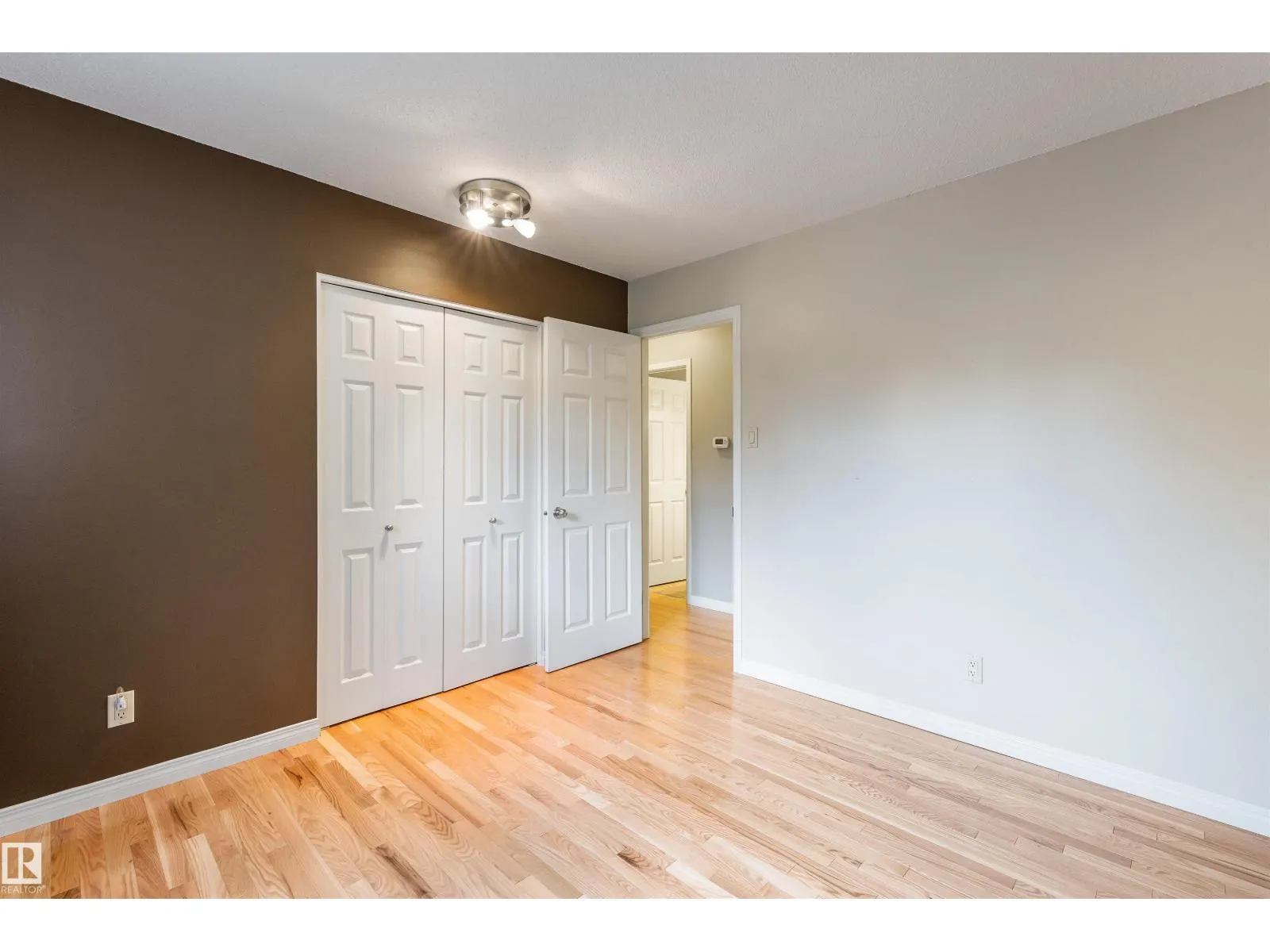 81 LANGHOLM DR