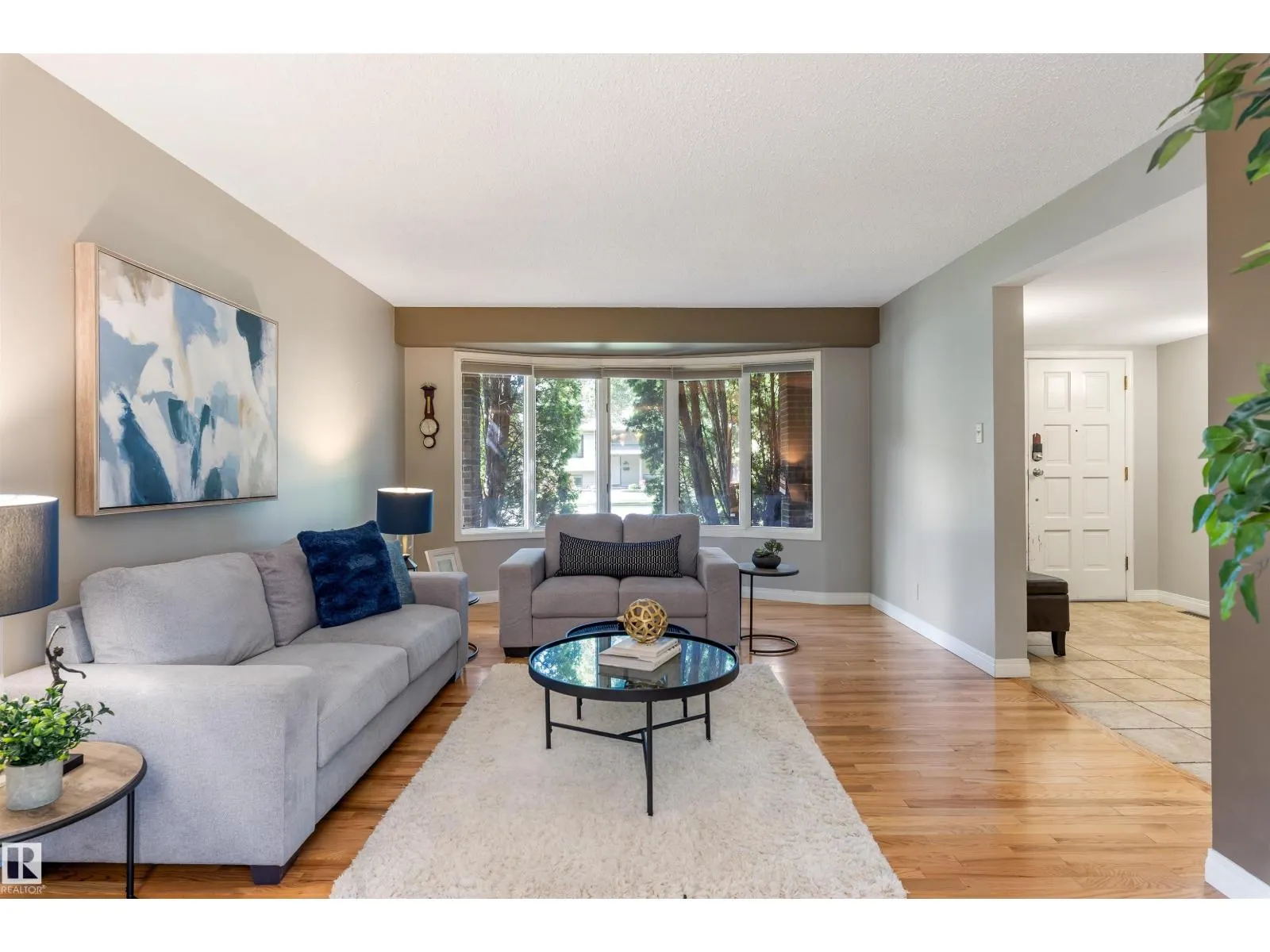 81 LANGHOLM DR
