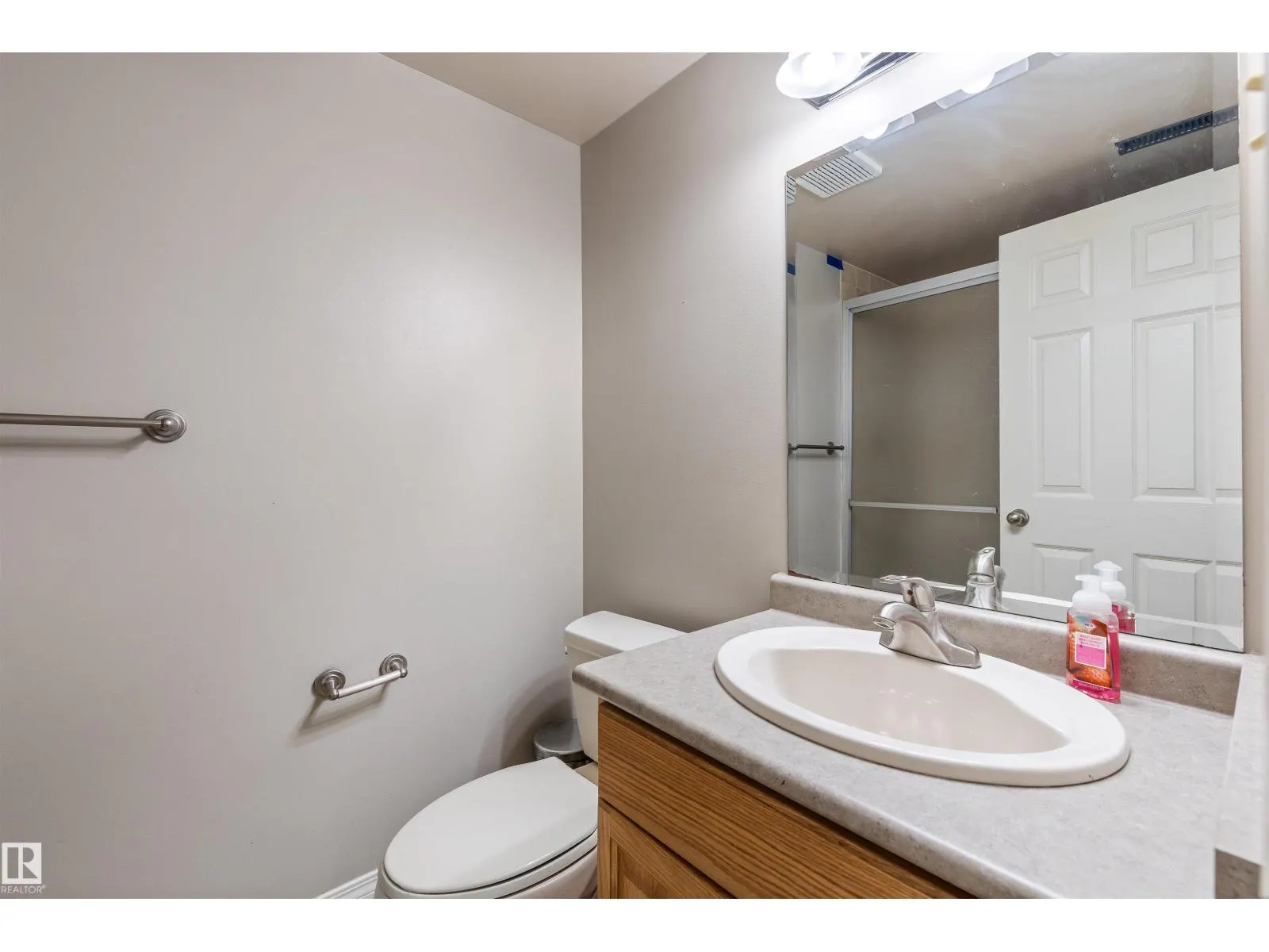 81 LANGHOLM DR