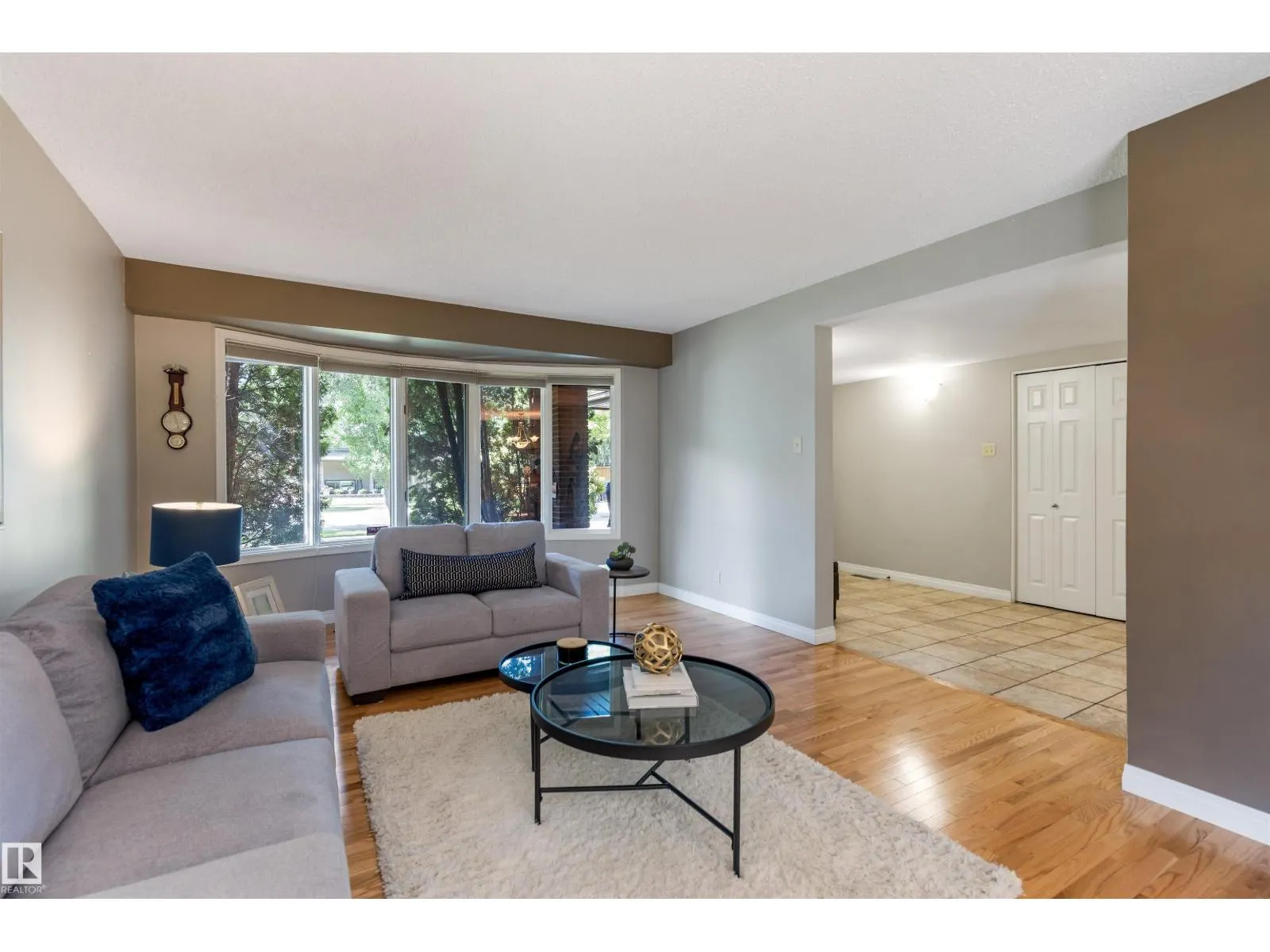 81 LANGHOLM DR