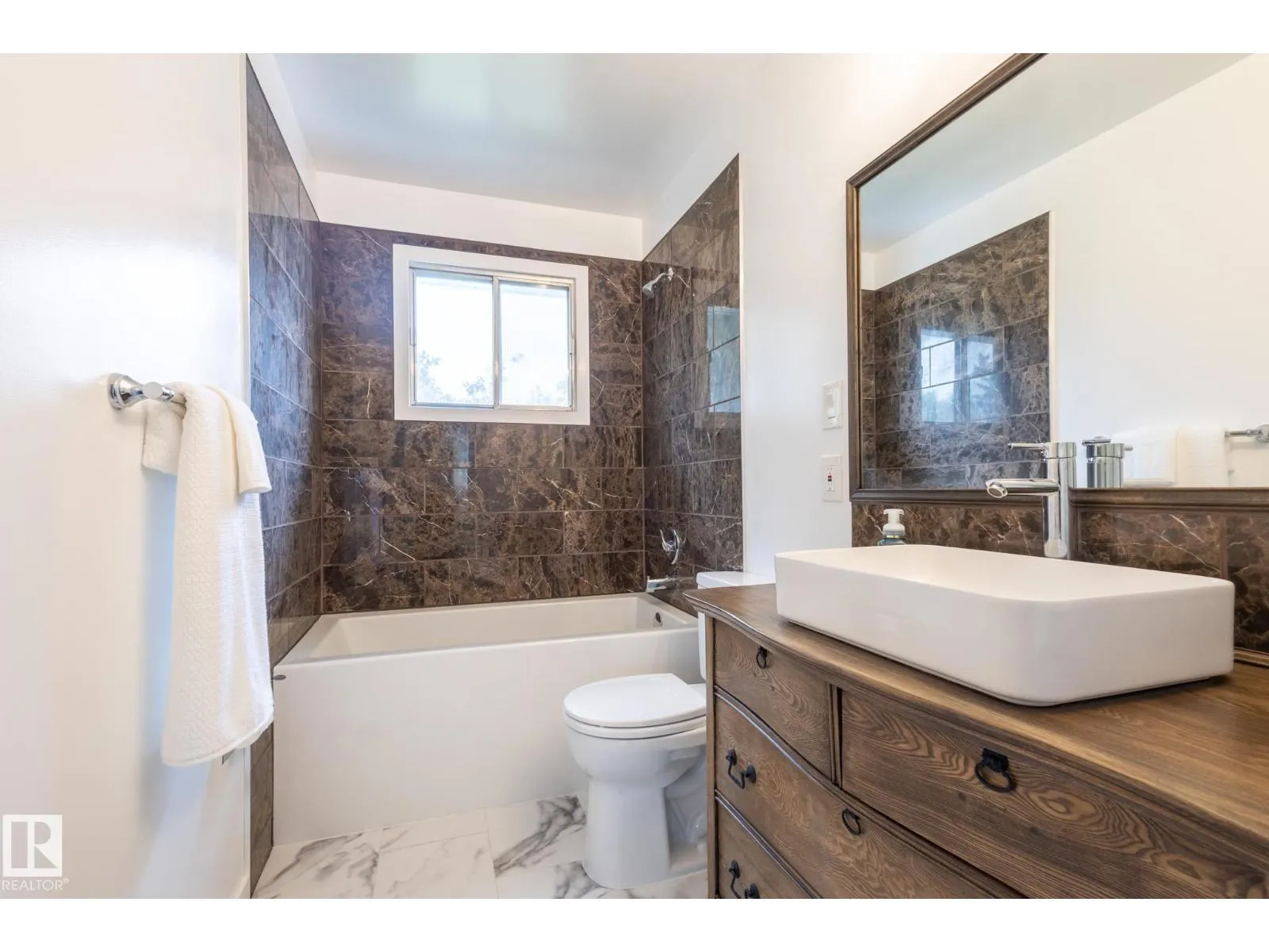 75 MARION DR