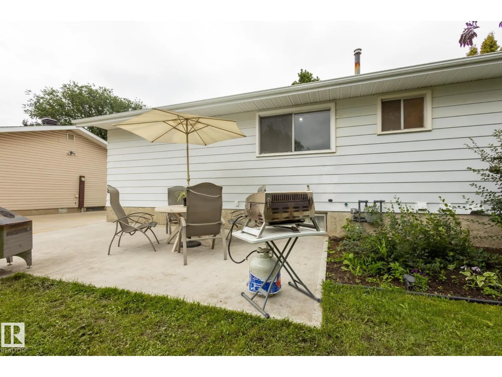 75 MARION DR