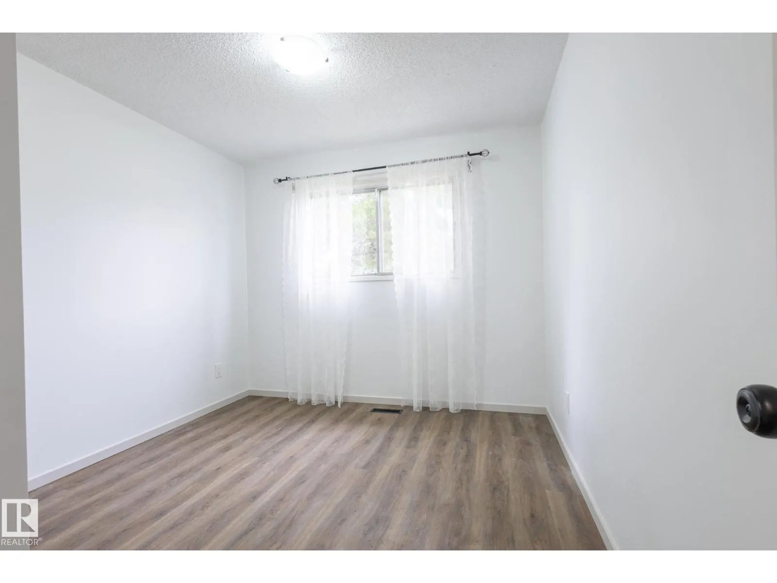 75 MARION DR